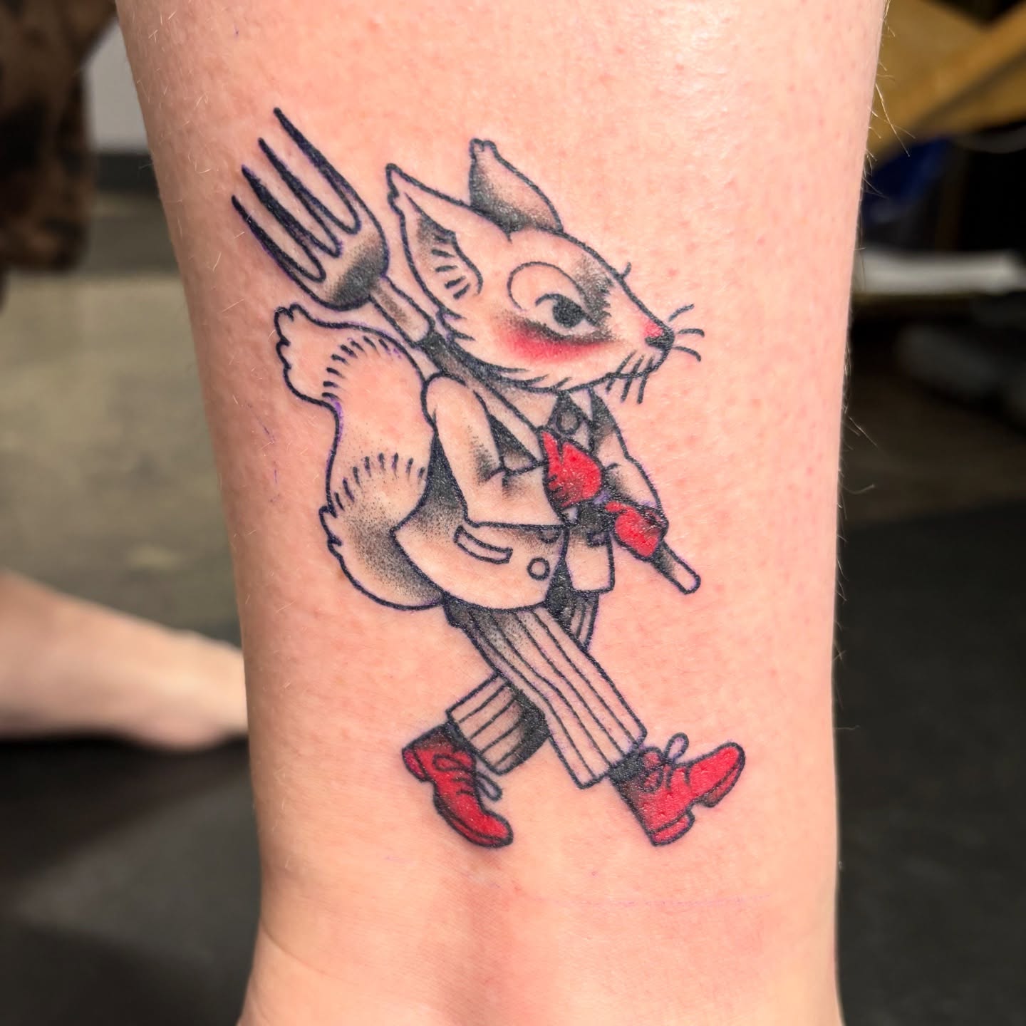 Fox American traditional tattoo on the forearm by Lu Taylor, Minneapolis, Minnesota