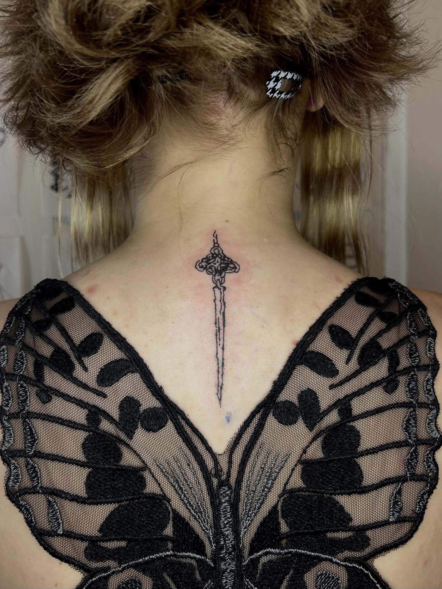 Sword black and grey tattoo on the back by (isa)ac ૮₍ ˃̵ࡇ˂̵ ₎ა