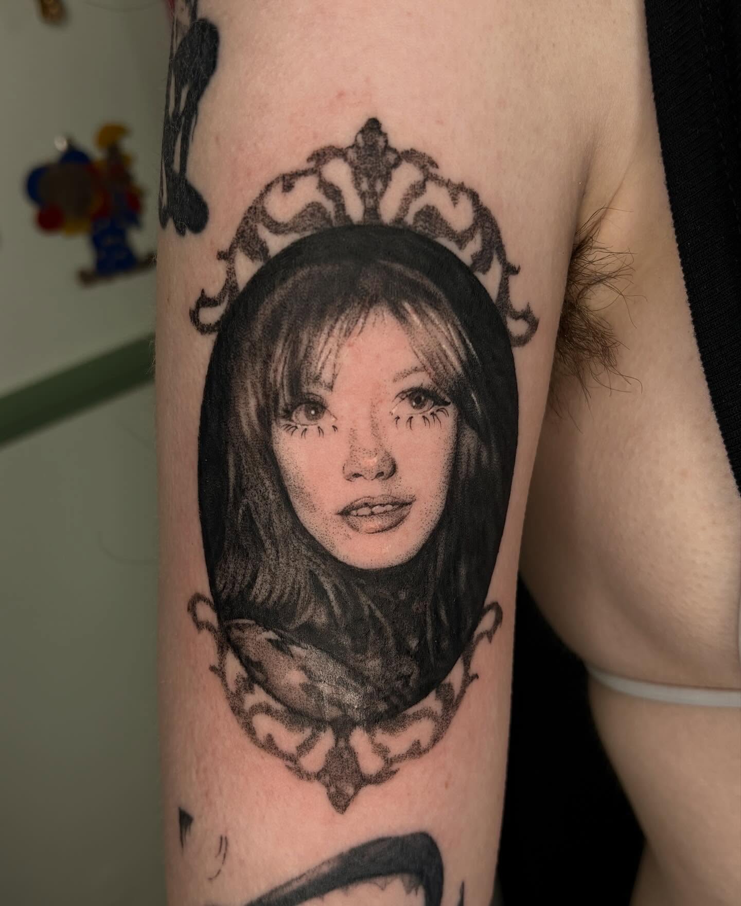 Tattoo by @maisontheprofessional — realism, dotwork