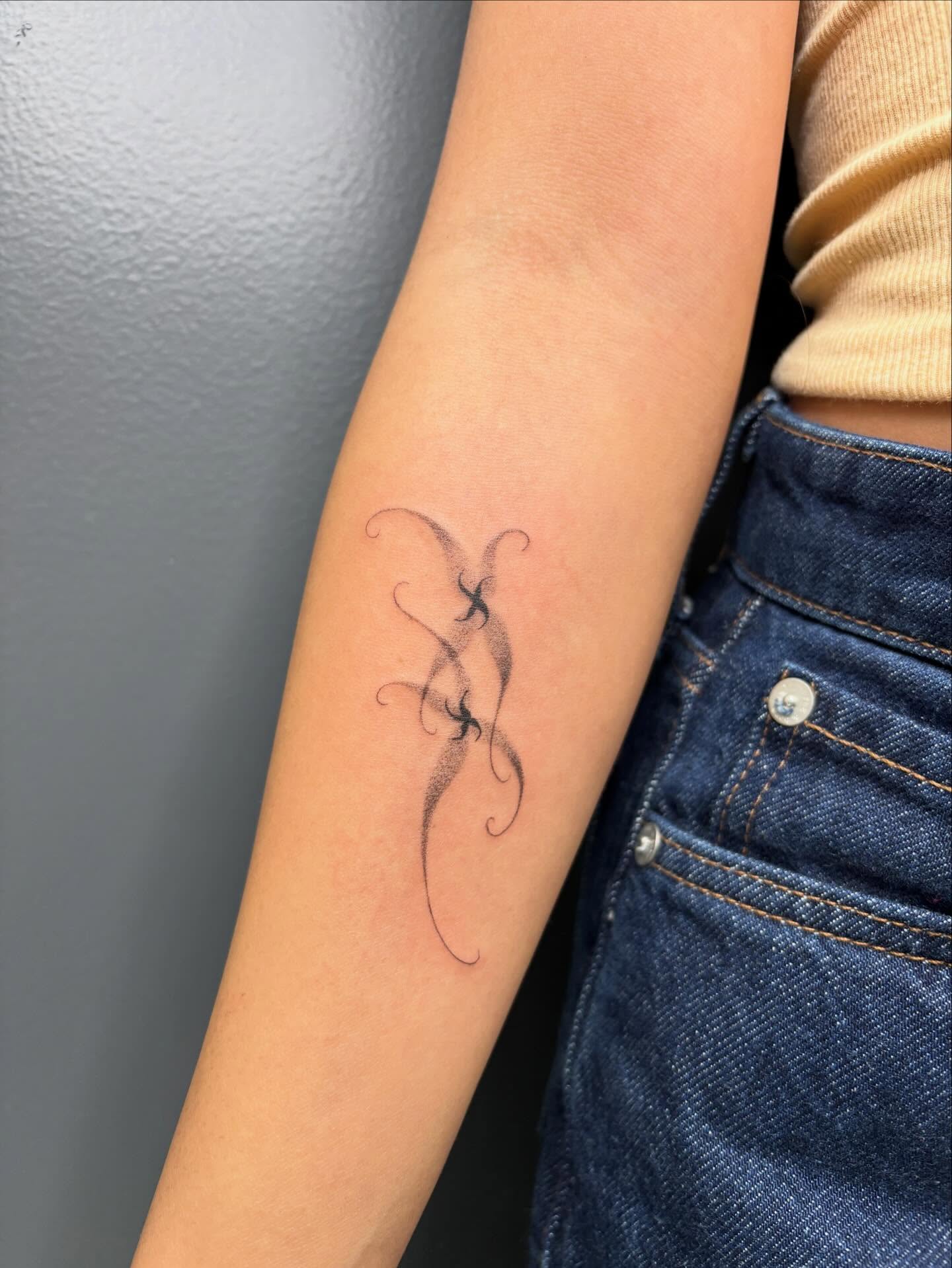Swirls dotwork tattoo on the forearm by ꜱʜɪʀʟᴇʏ