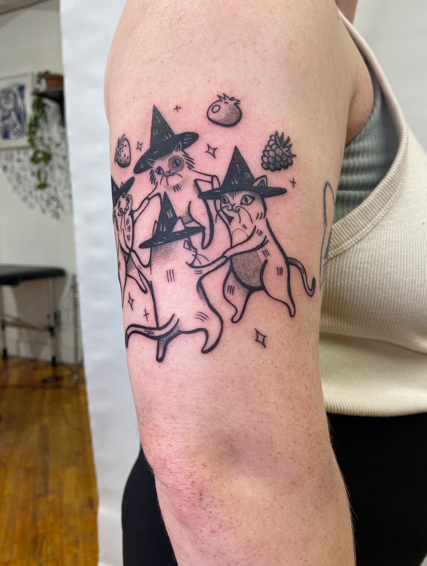Tattoo by @cathbraungrenier — neo_traditional, dotwork