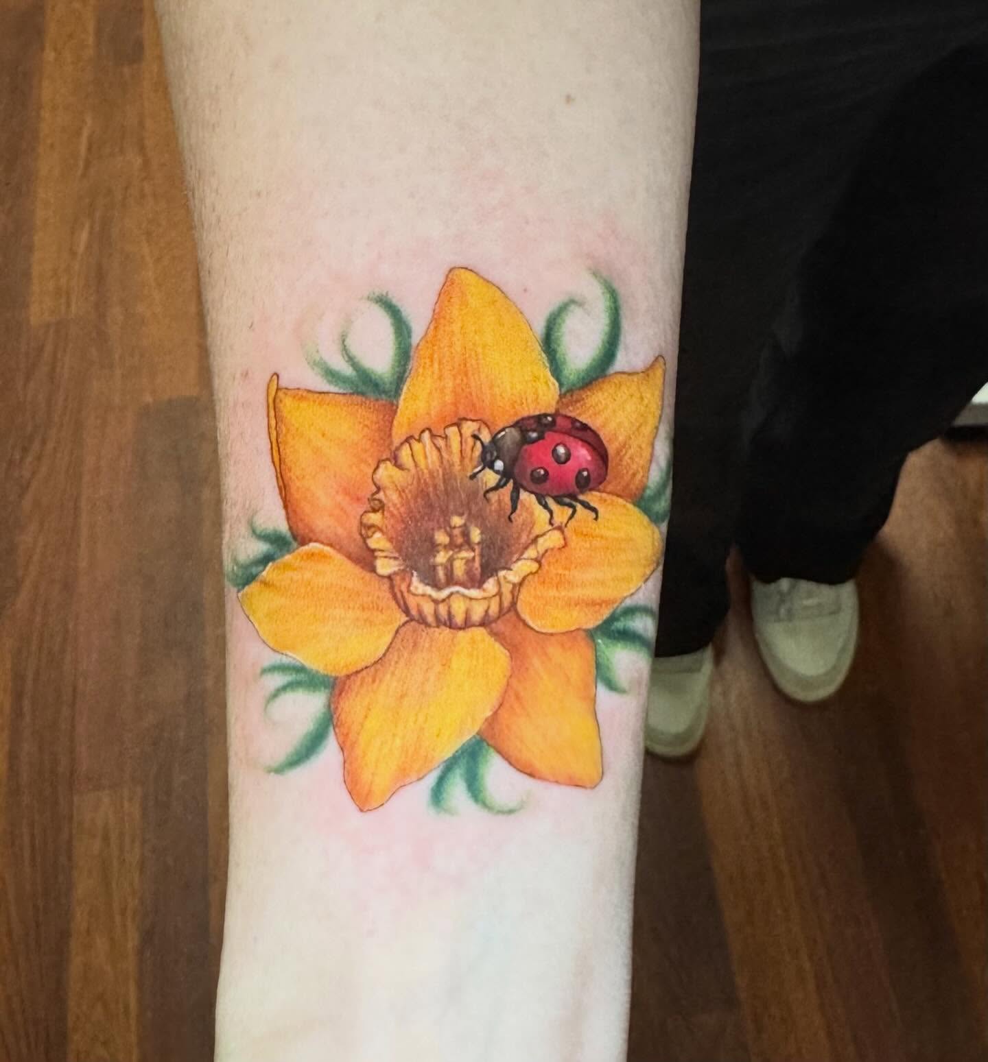 Tattoo by @starby5 โ realism