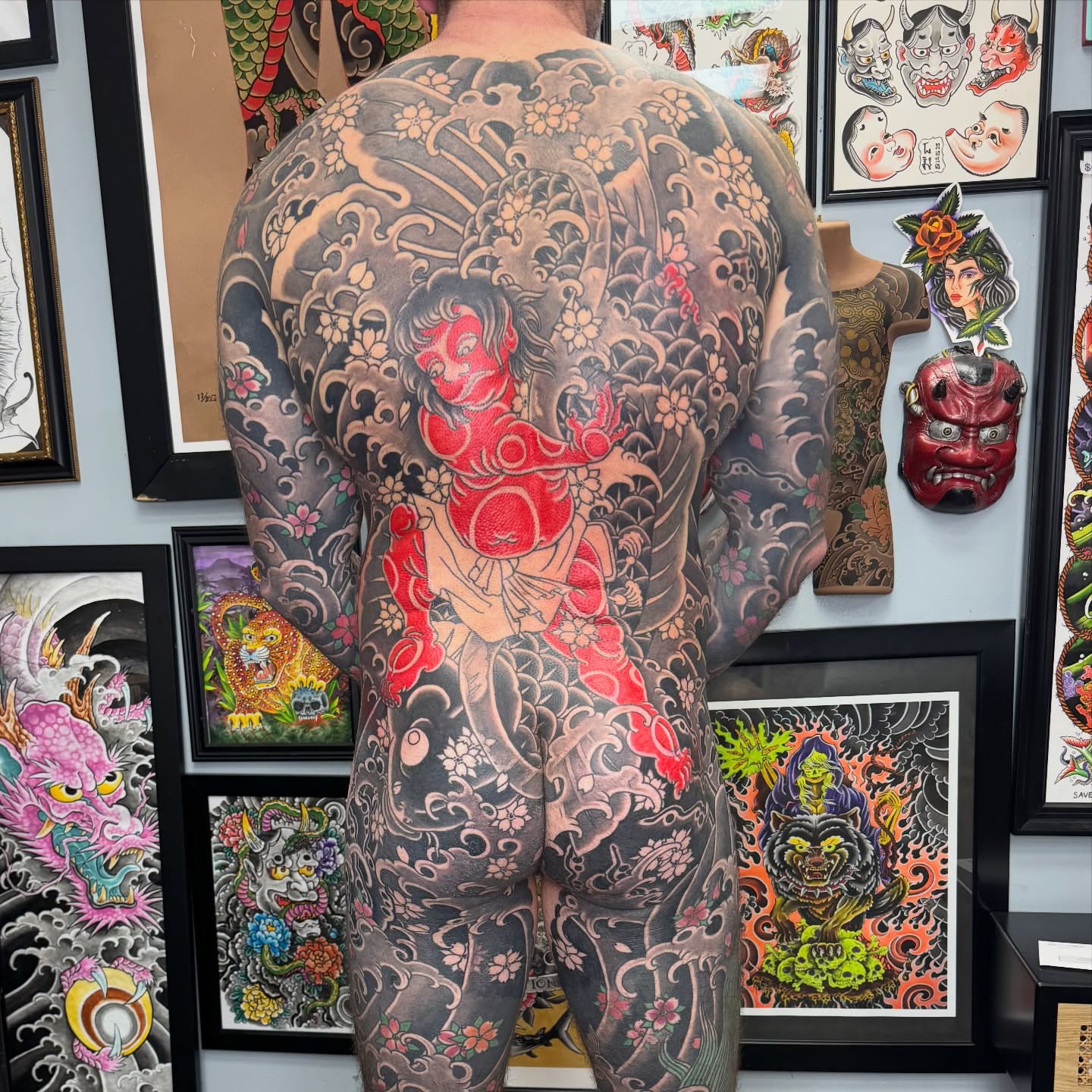 Lion and floral patterns japanese irezumi tattoo on the back by Leif Hansen