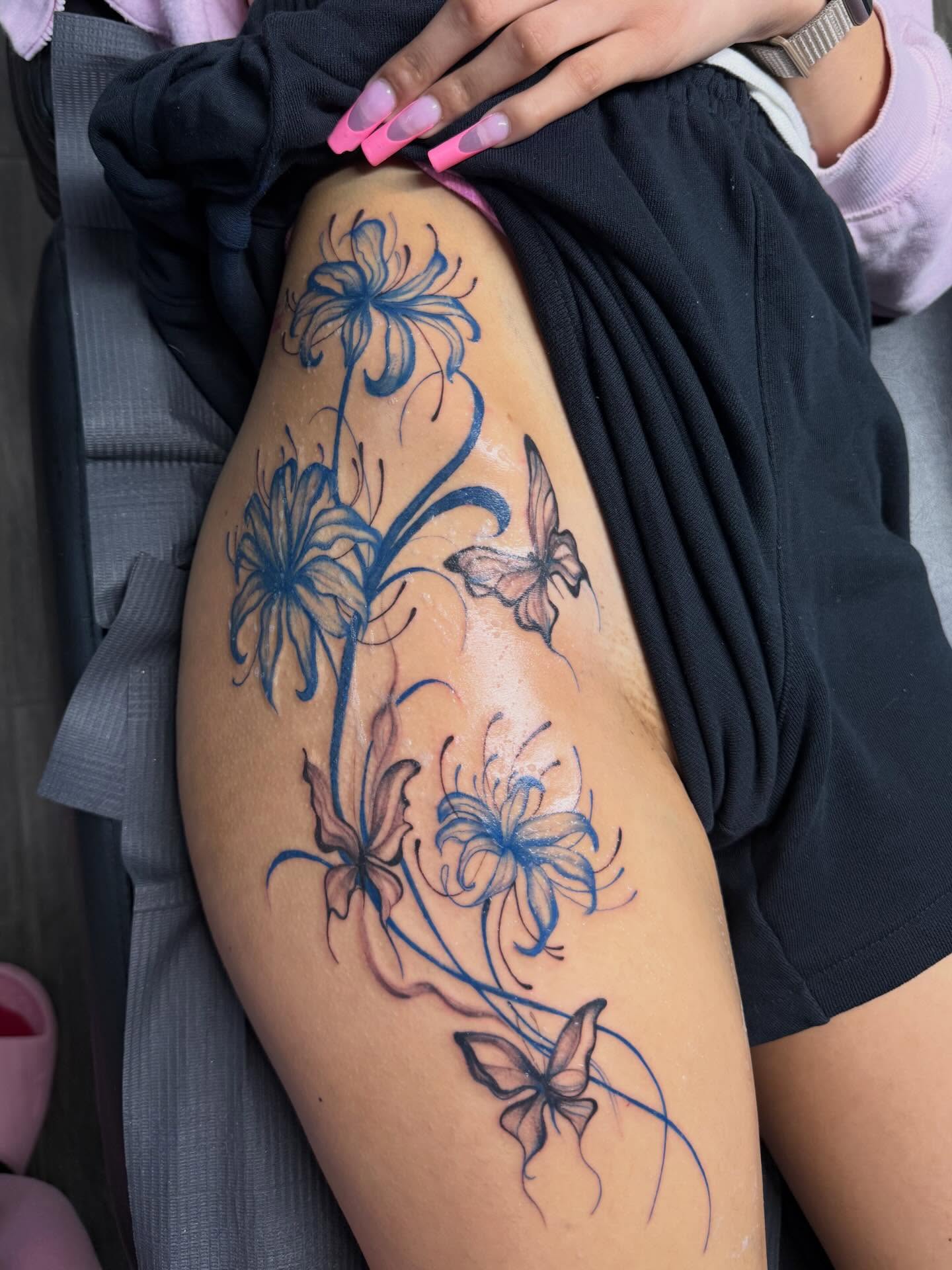 Tattoo by @stephsworldofink — new_school, ornamental