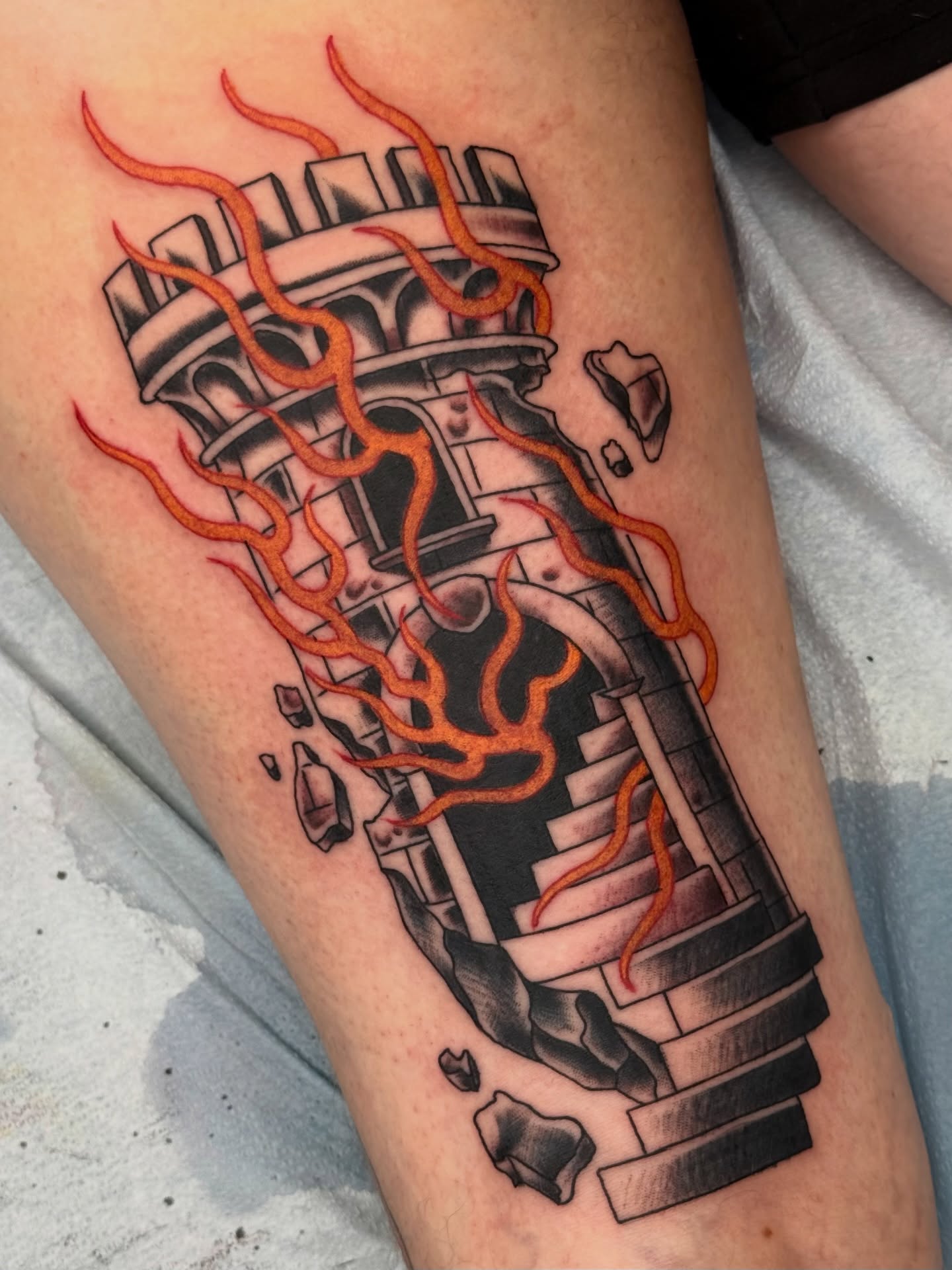 Tattoo by @yuriabreutattoo — black_and_grey