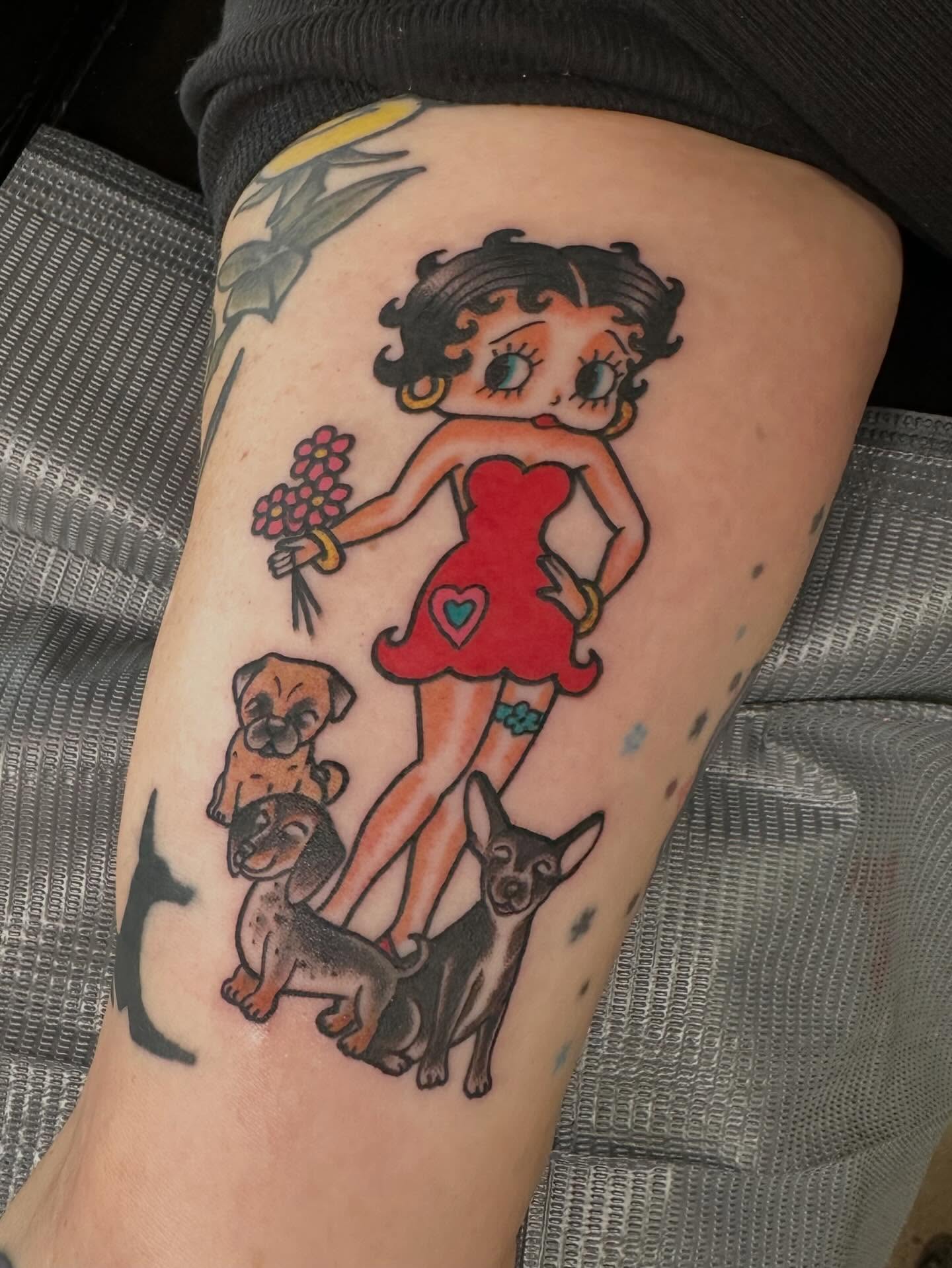 Tattoo by @whitneycreeptattoos โ american_traditional