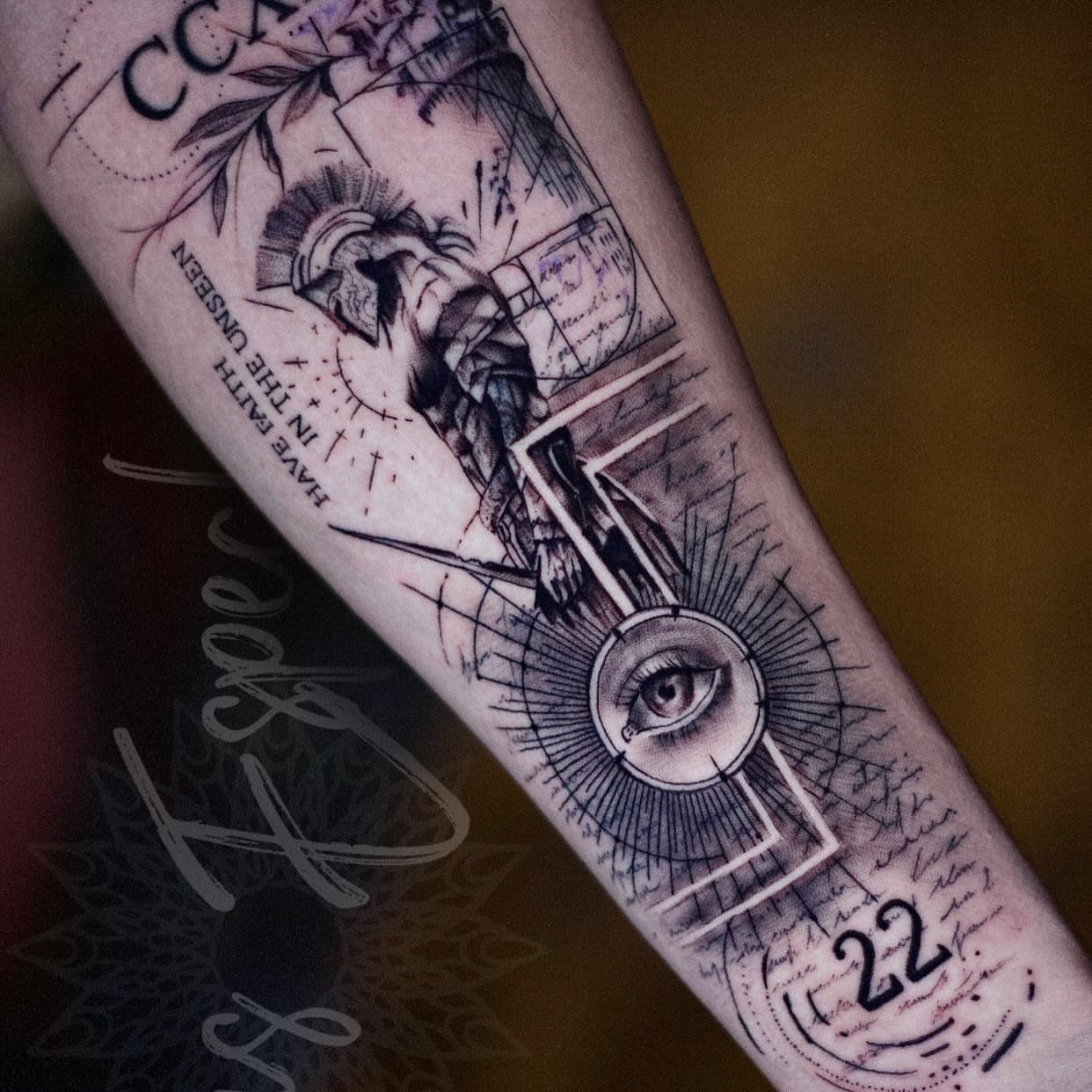Tattoo by @lucas_espeche_tattoo β black_and_grey, geometric