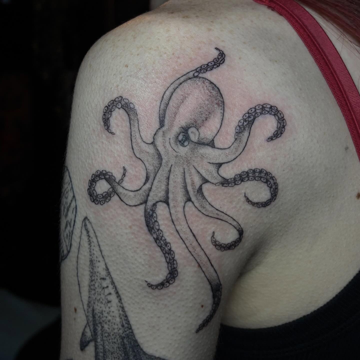 Tattoo by @tattoosbysamira β dotwork