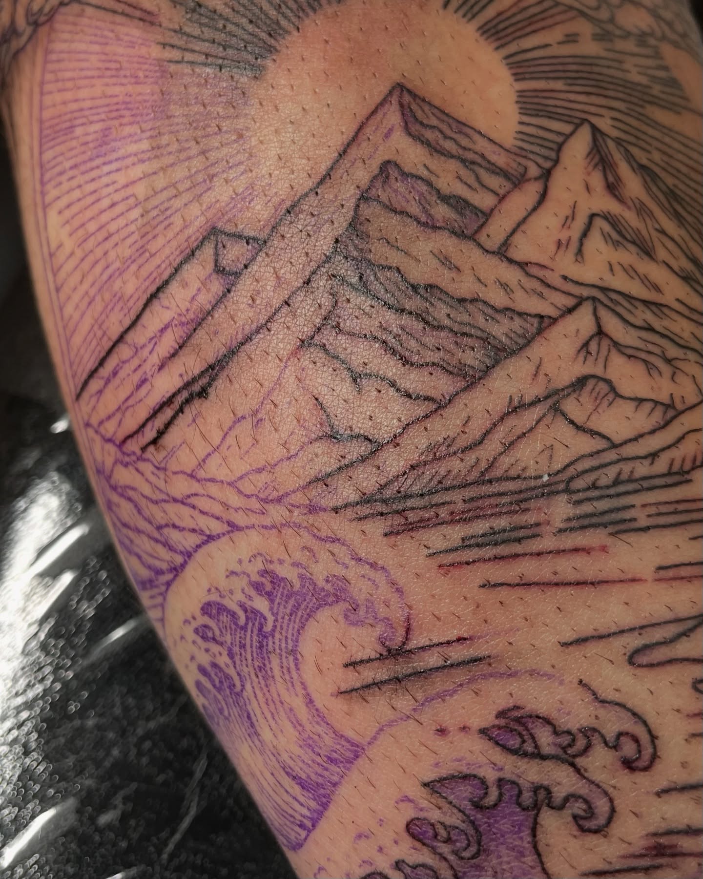 Tattoo by @mimz_studio — dotwork, geometric