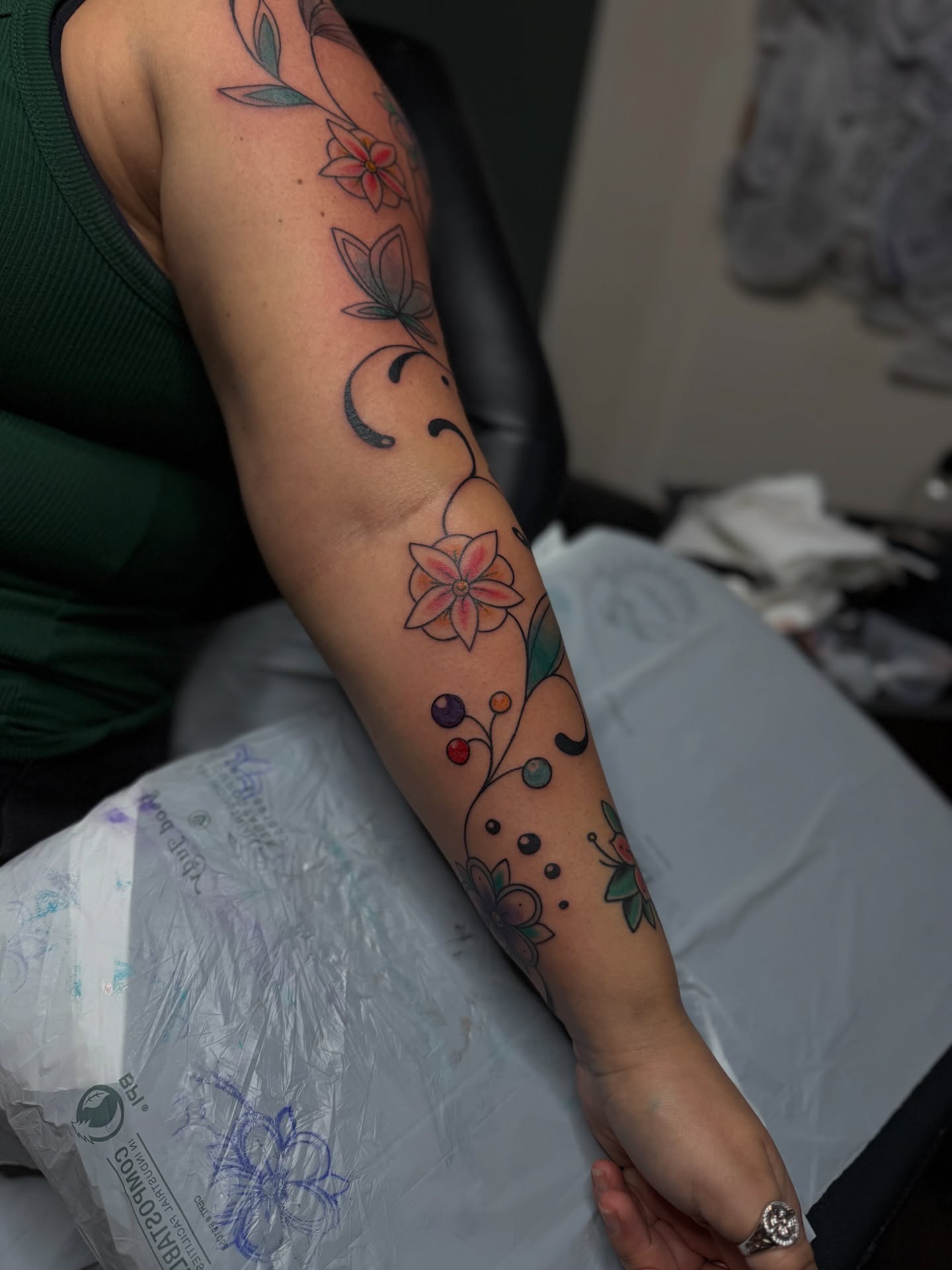 Floral vine new school tattoo on the forearm by แดแด ๐ฎ๐ท ๐ฆ๐ซ