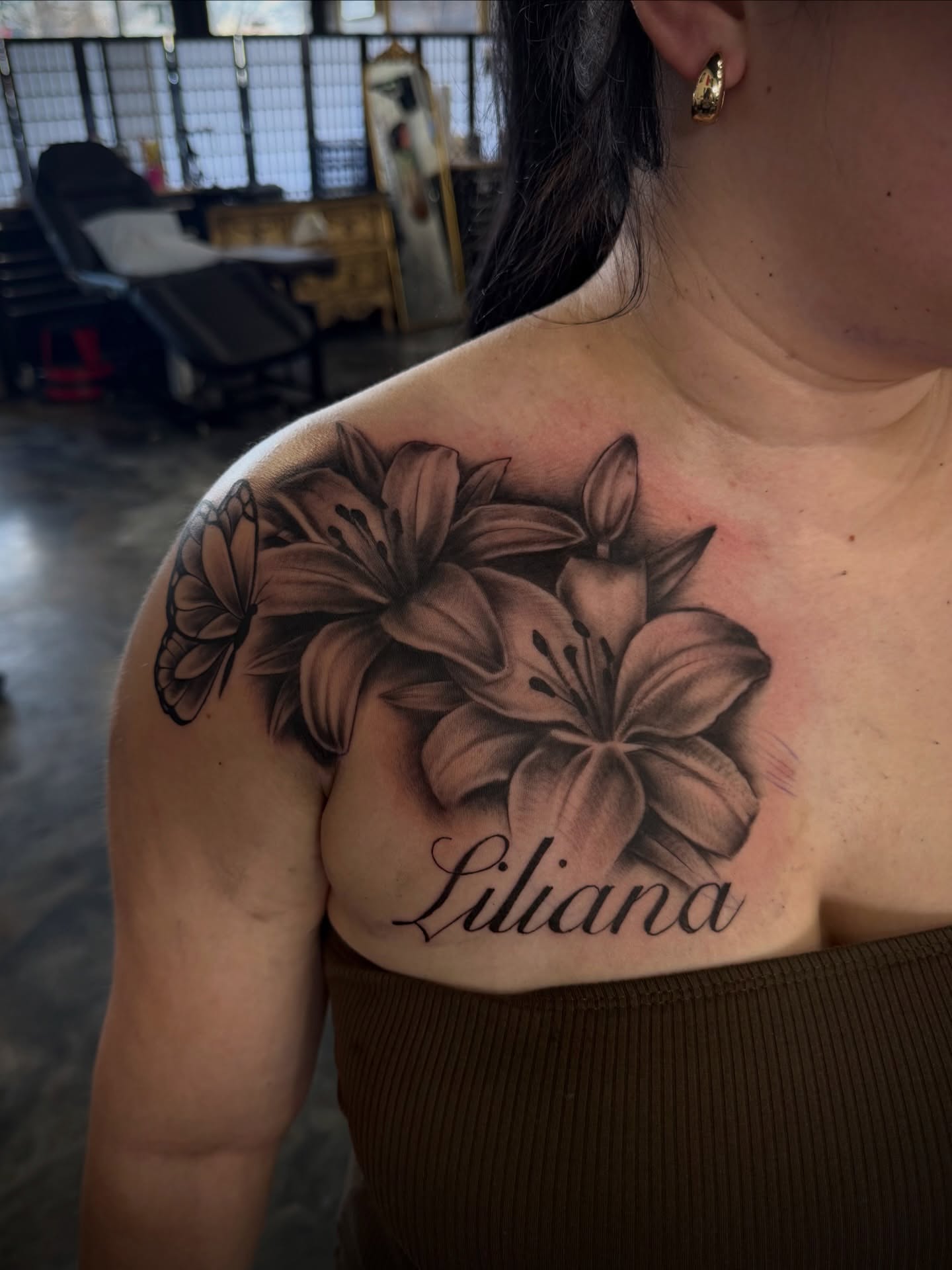 Tattoo by @chaparroinks — black_and_grey