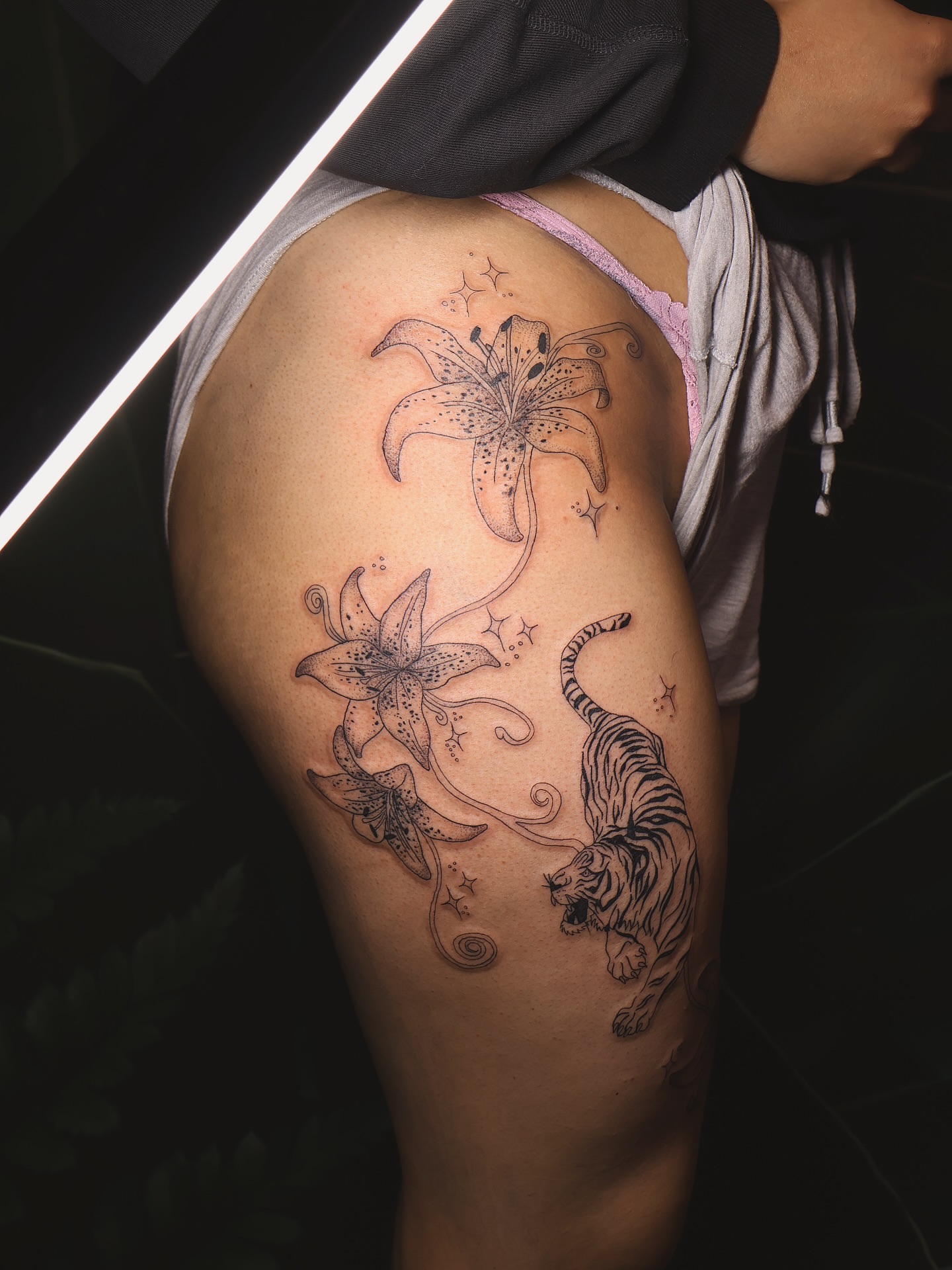Tattoo by @divinebeautybarbyaly — black_and_grey