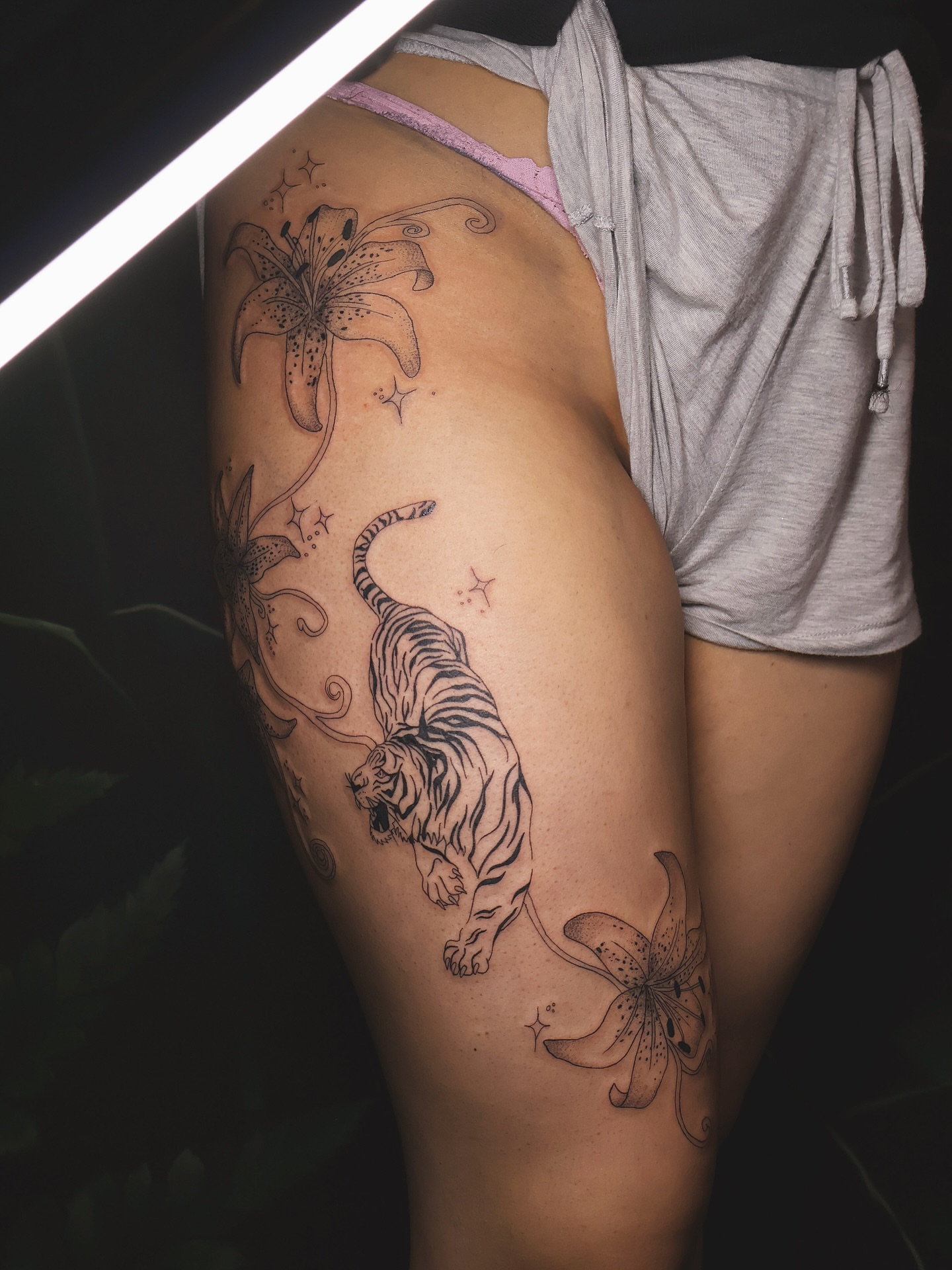 Tattoo by @divinebeautybarbyaly — black_and_grey, realism
