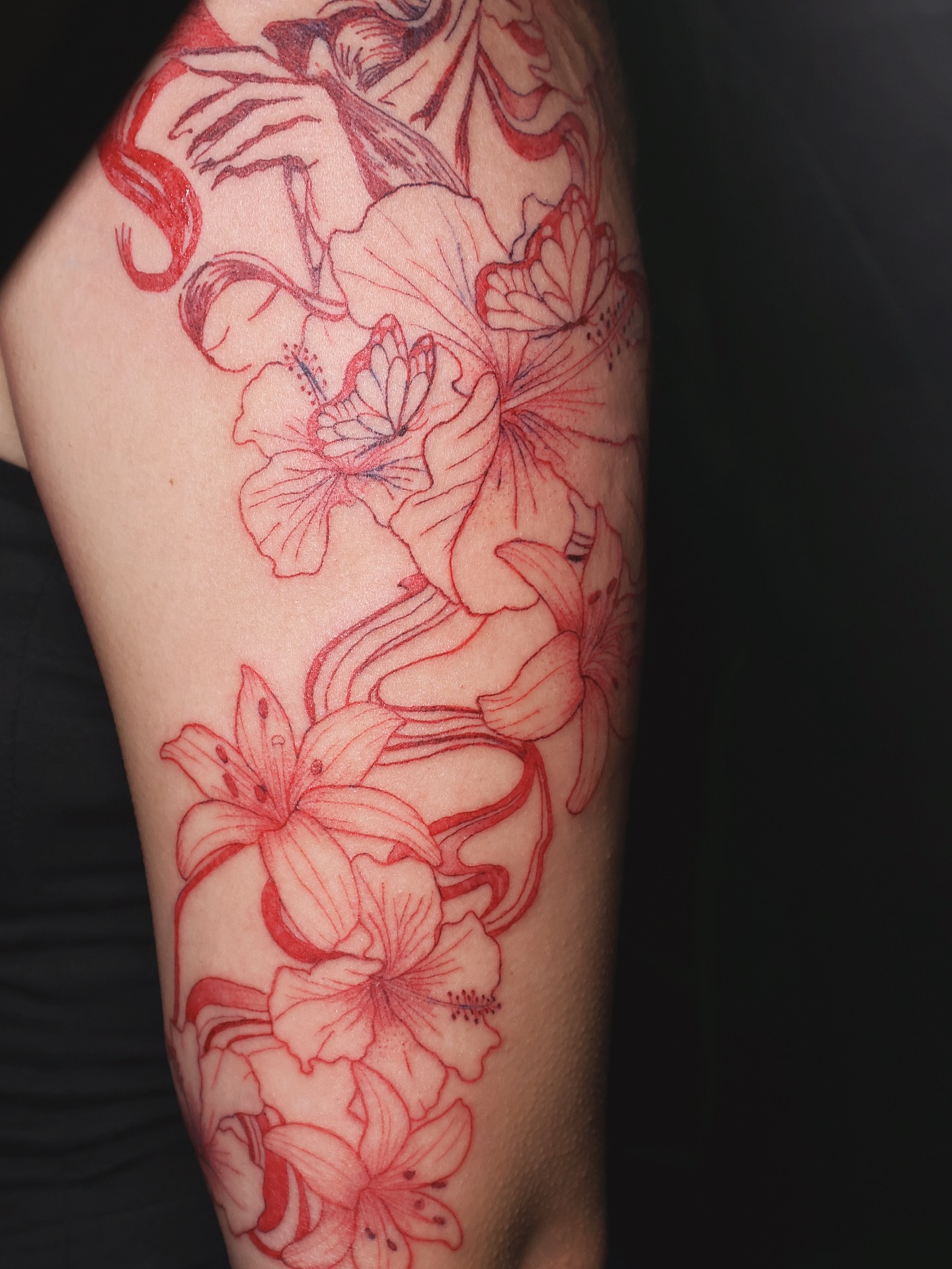 Tattoo by @divinebeautybarbyaly — new_school, realism