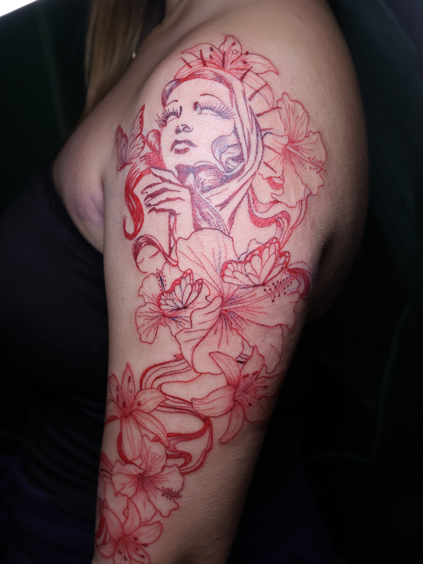 Tattoo by @divinebeautybarbyaly — illustrative, realism