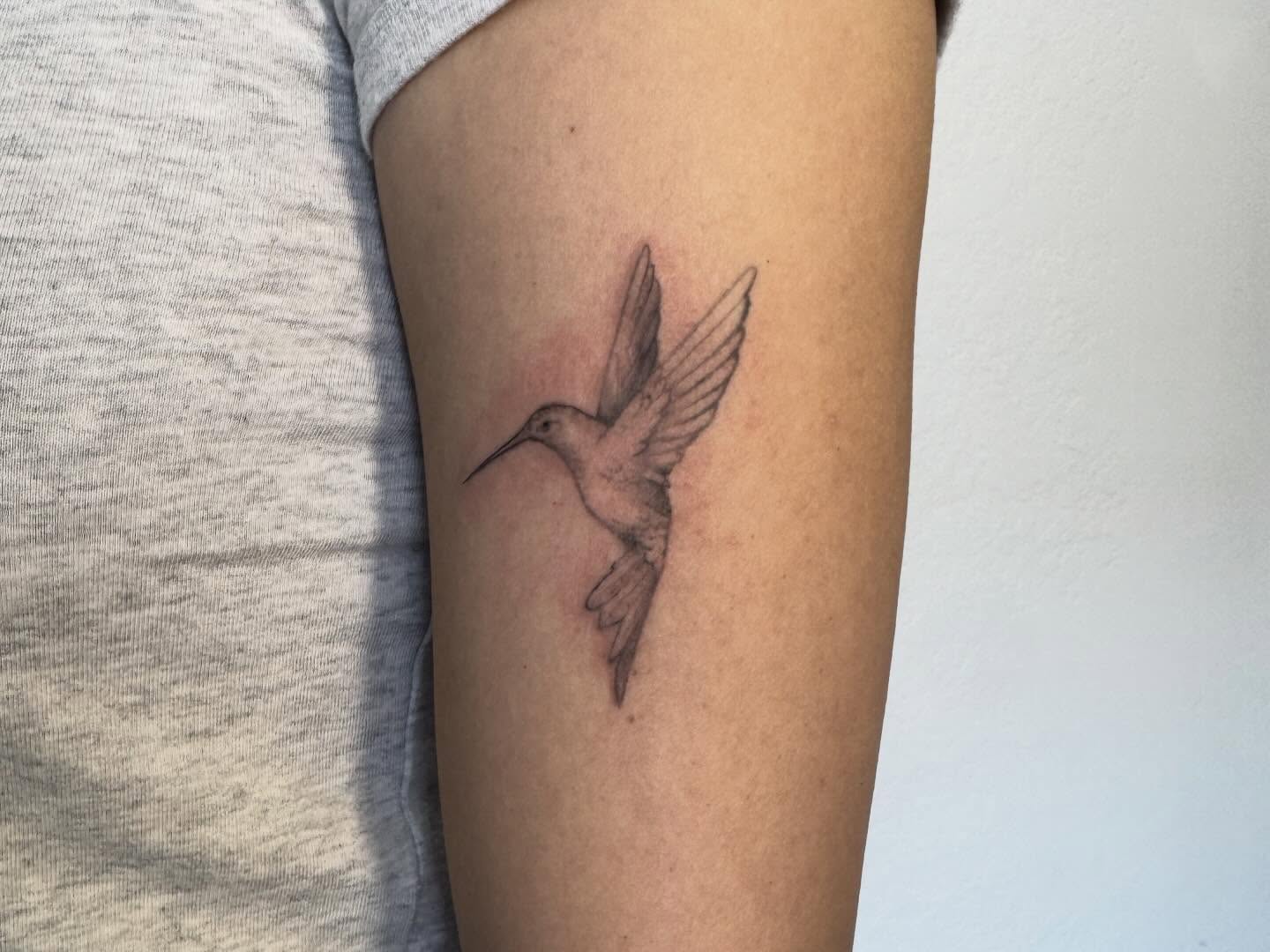Hummingbird realism tattoo on the forearm by Tianna Osborne