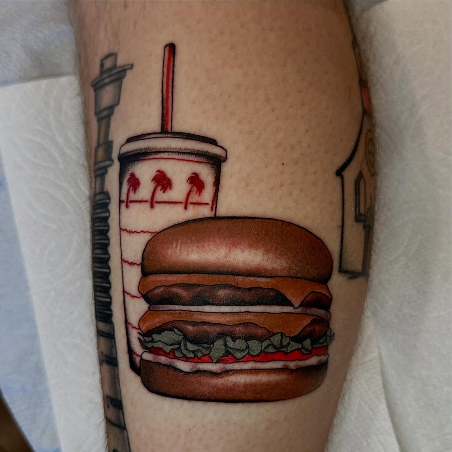 Tattoo by @samavitia — realism