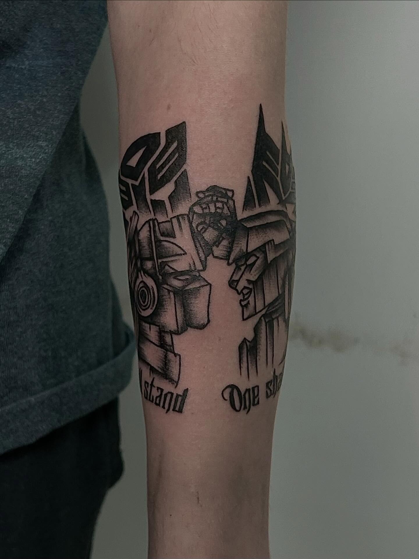 Tattoo by @diamondphoenix_ — black_and_grey
