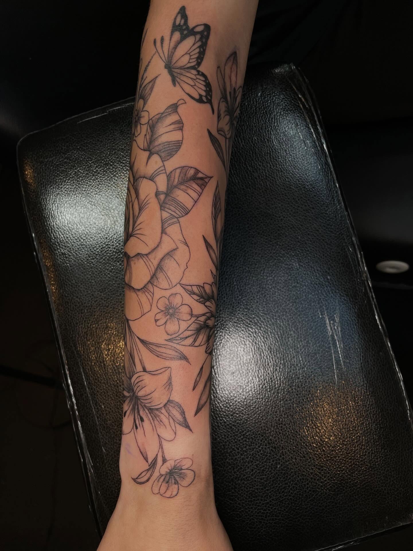 Tattoo by @lj._tattoos — black_and_grey