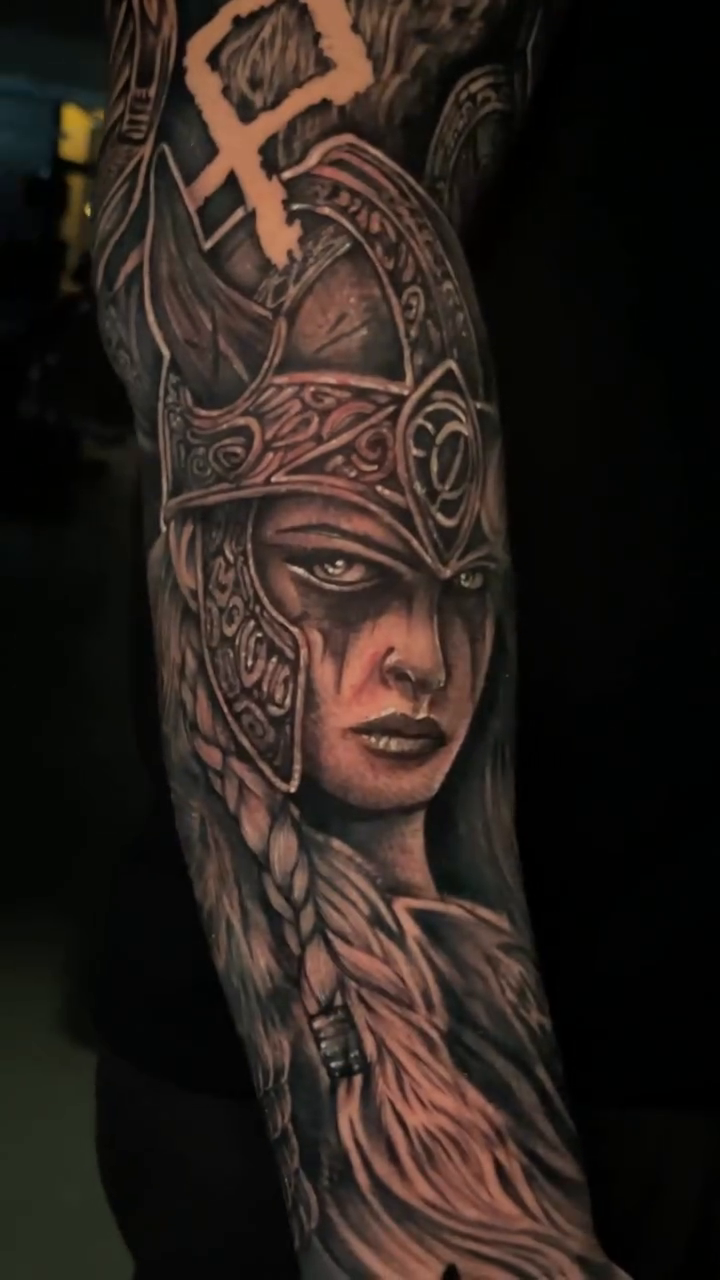 Tattoo by @rodomaciel — realism, black_and_grey