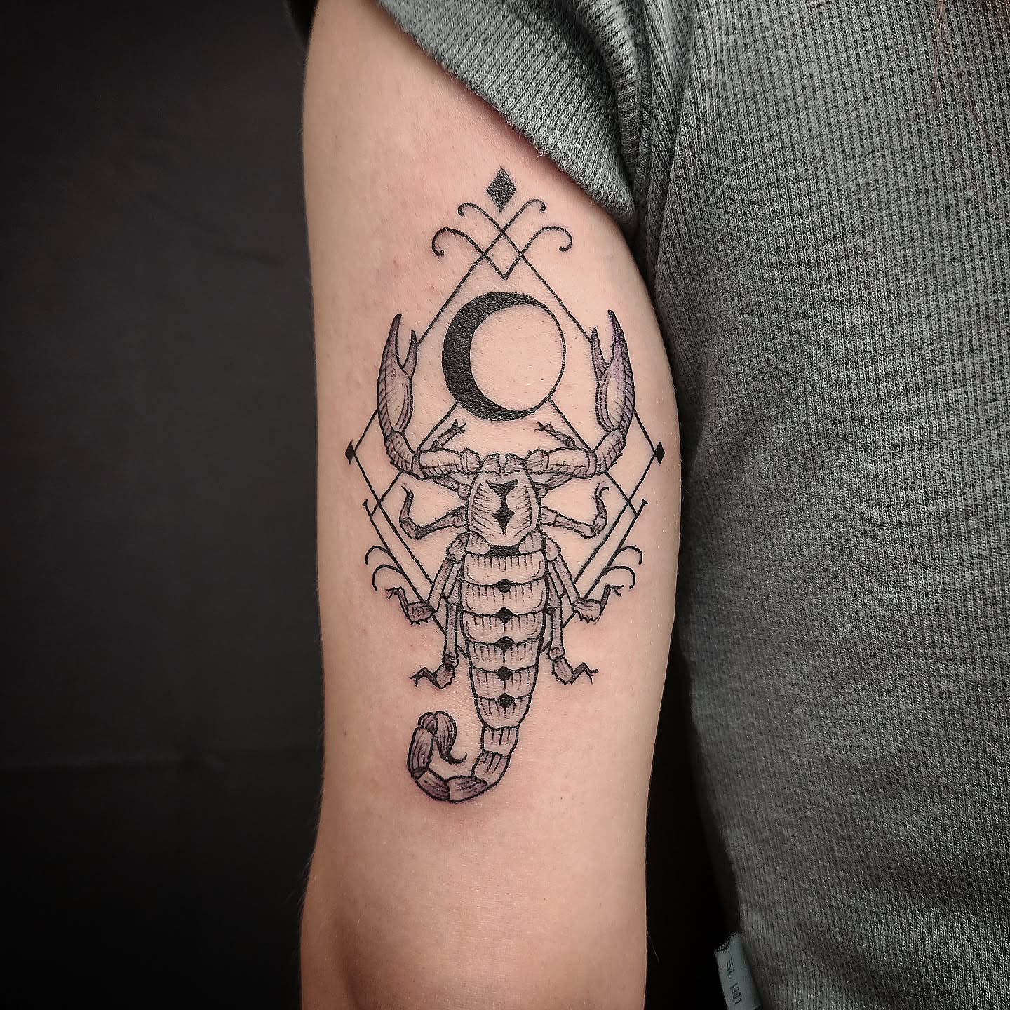 Tattoo by @thelinedefined — black_and_grey, geometric