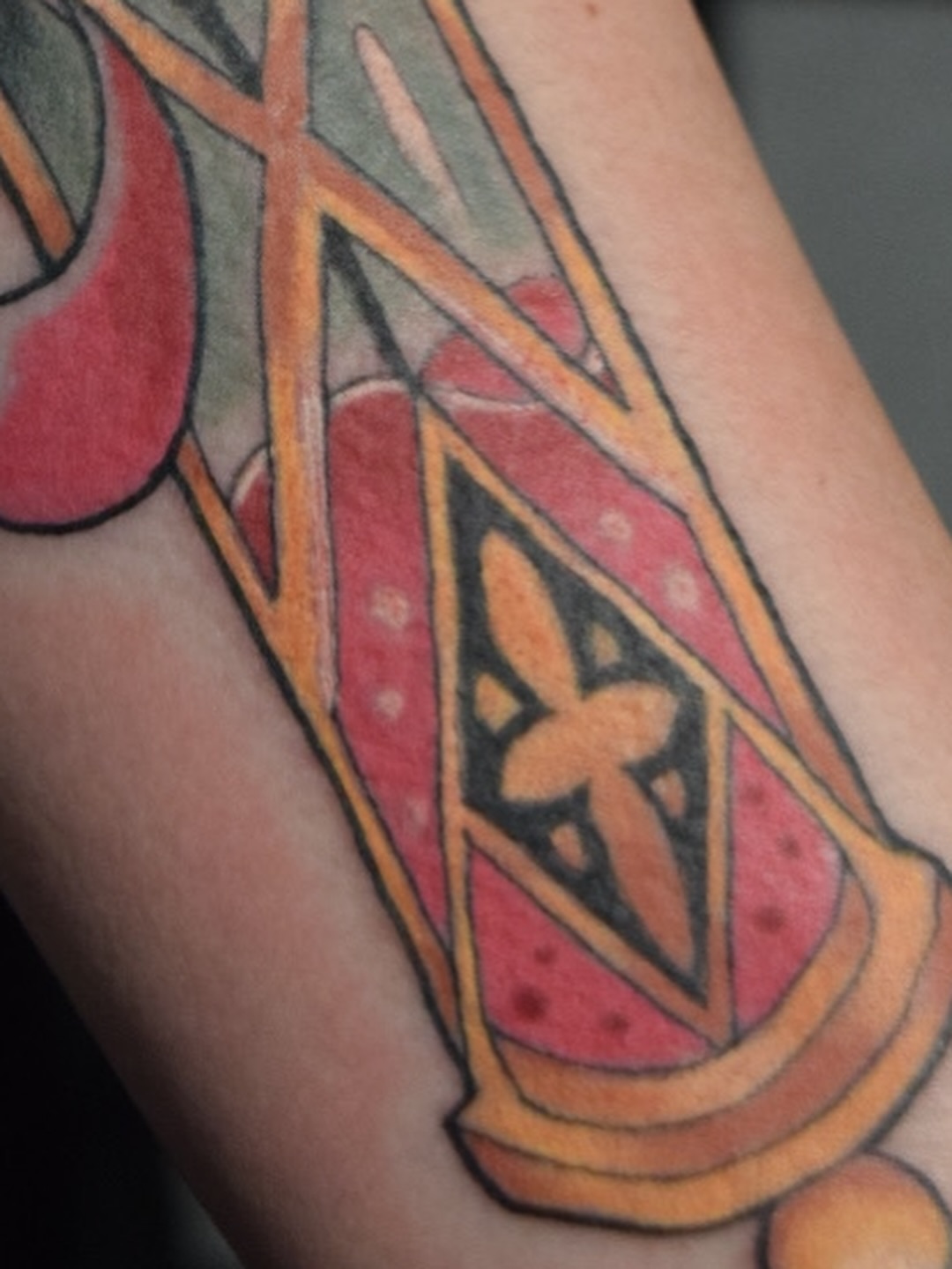 Tattoo by @tonytattoos89 — geometric