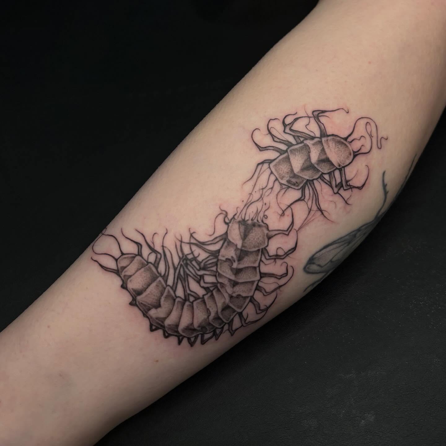 Tattoo by @piscesiscariot11 โ black_and_grey