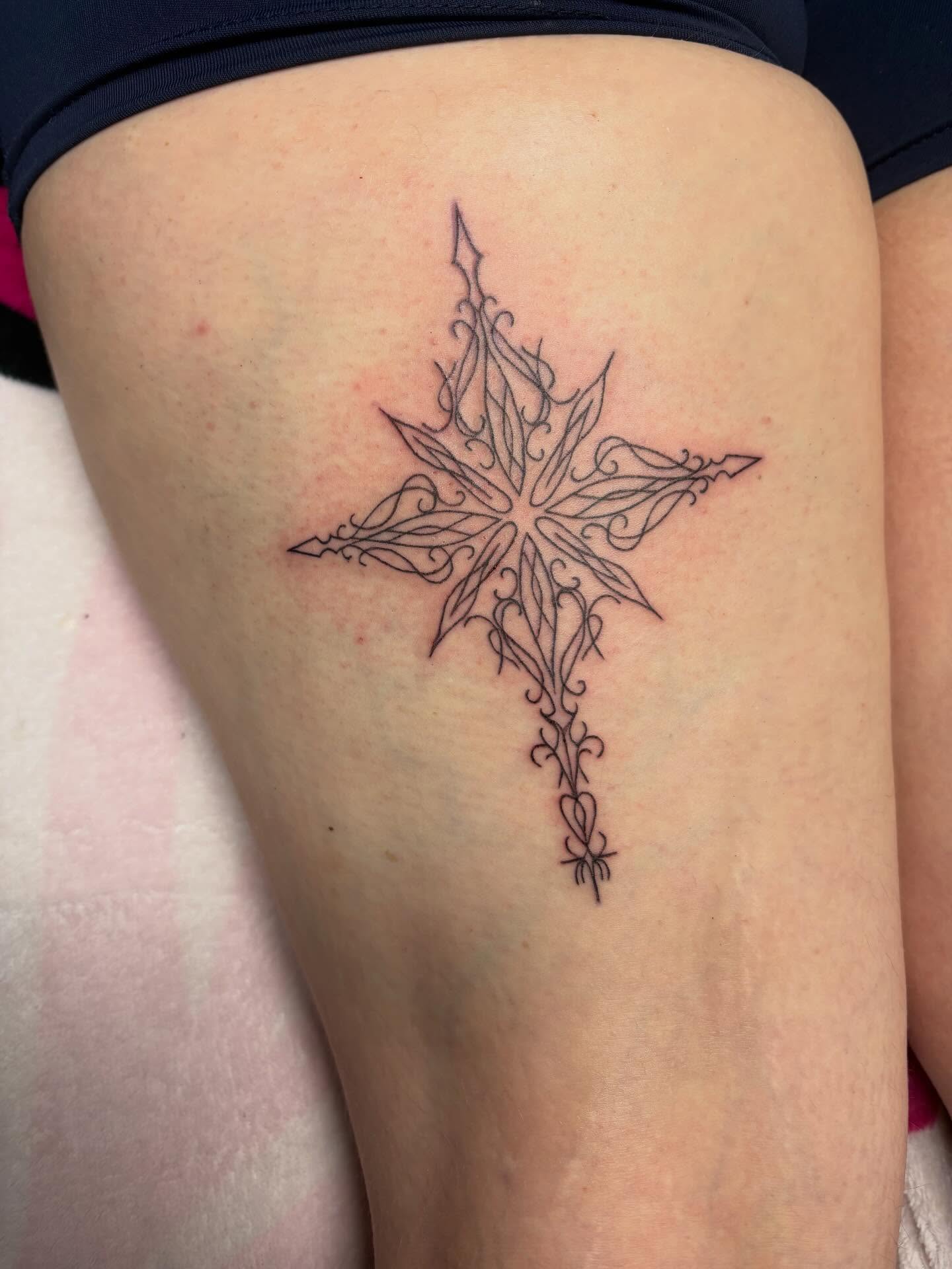 Tattoo by @andyrz_inkzzz — fine_line, ornamental