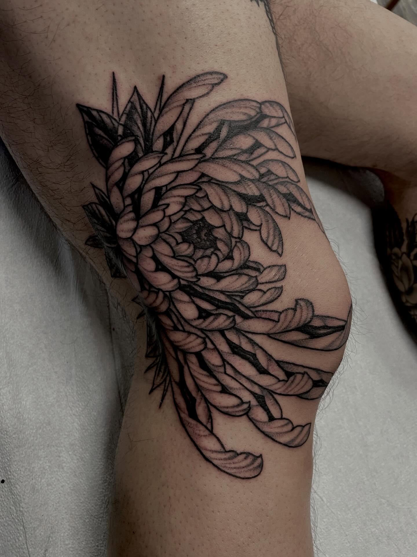 Rope and leaves black and grey tattoo on the forearm by Brandon Heredia, Vacaville, California
