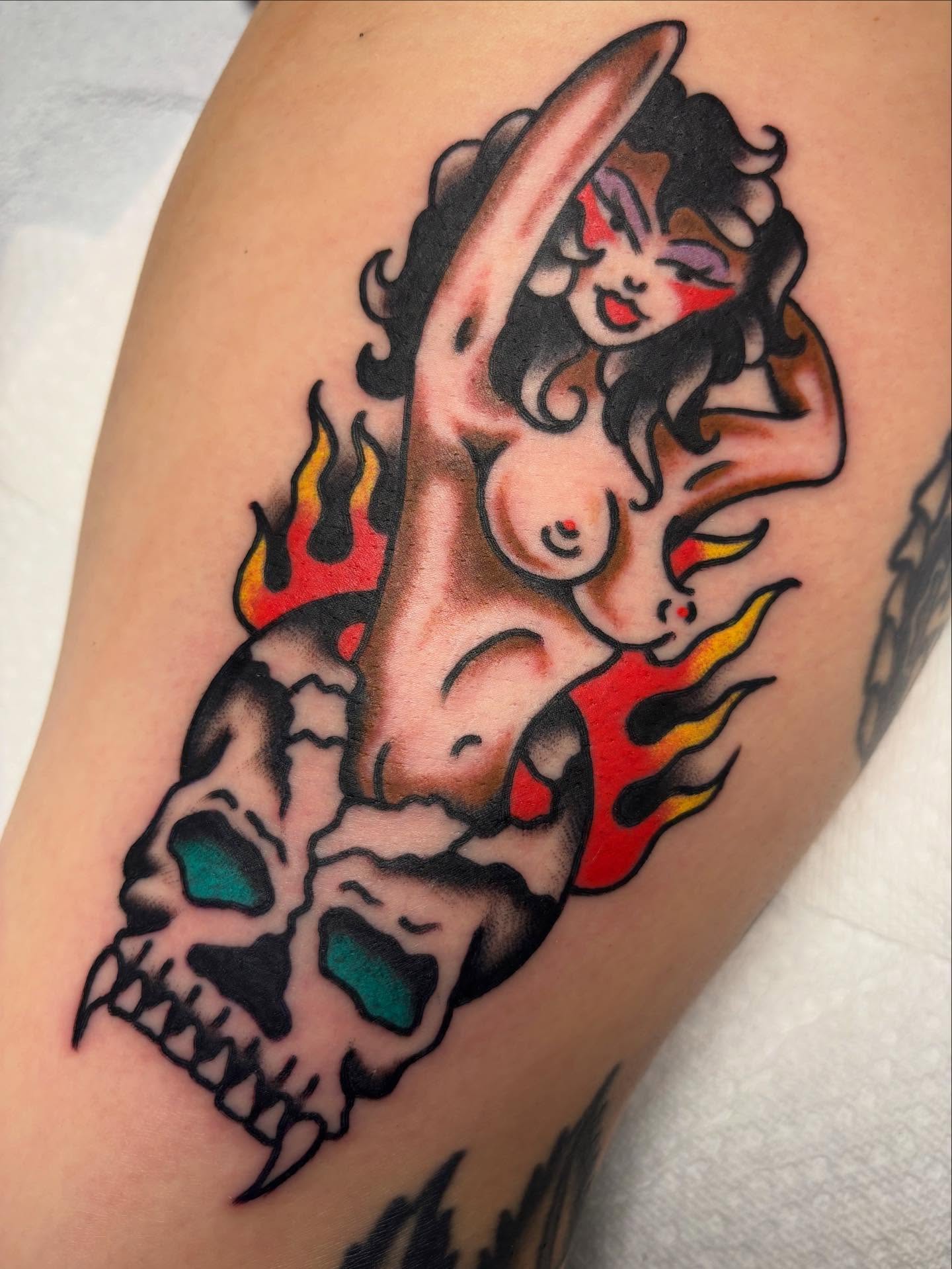 Naked woman with surfboard American traditional tattoo on the thigh by 🌹