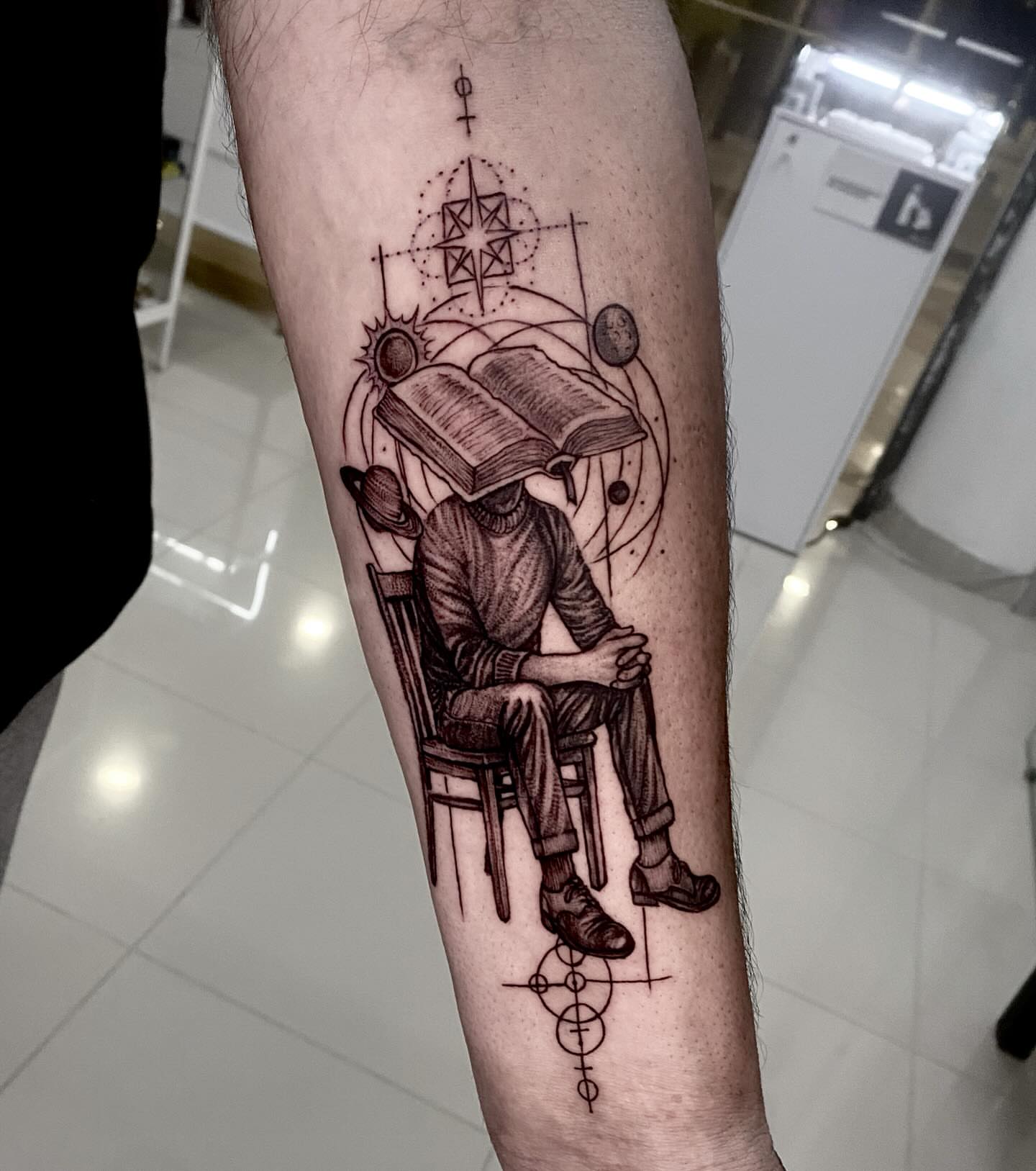 Tattoo by @tovarbeink — black_and_grey, geometric