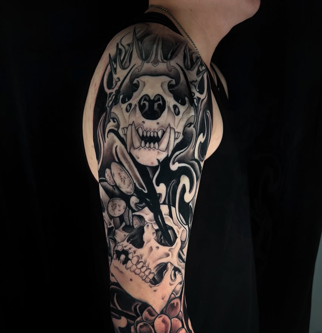Tattoo by @pamsanderstattoo โ black_and_grey, realism