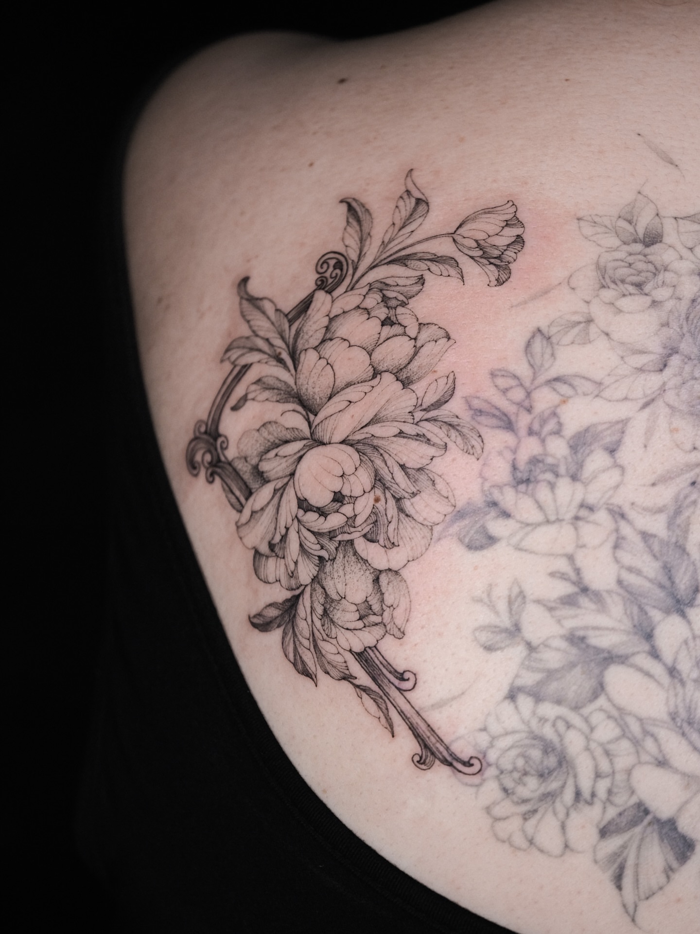 Tattoo by @yuyutattoo — black_and_grey