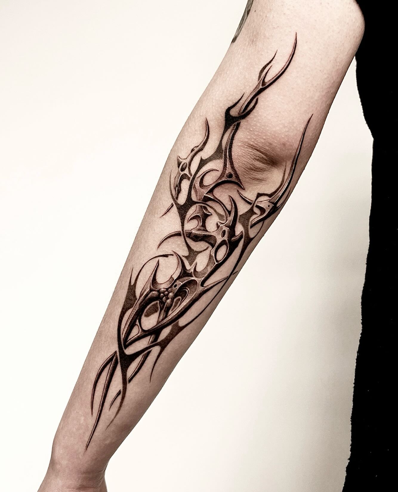 Tattoo by @sailor_solar_ — tribal