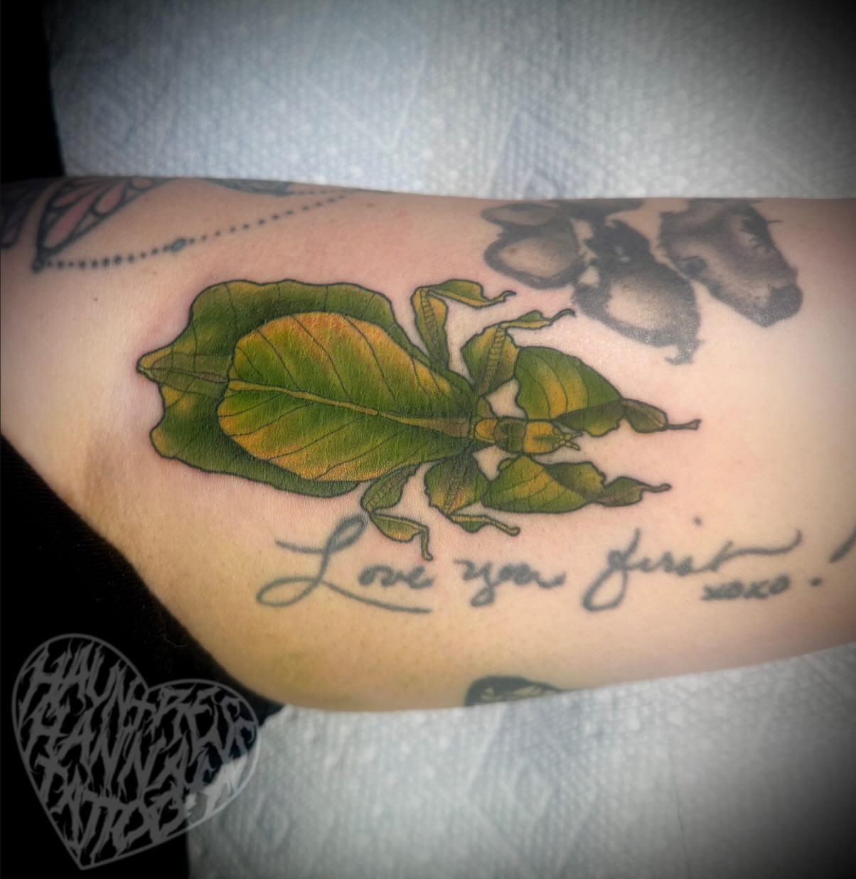Leaf realism tattoo on the forearm by Hannah Casadonti
