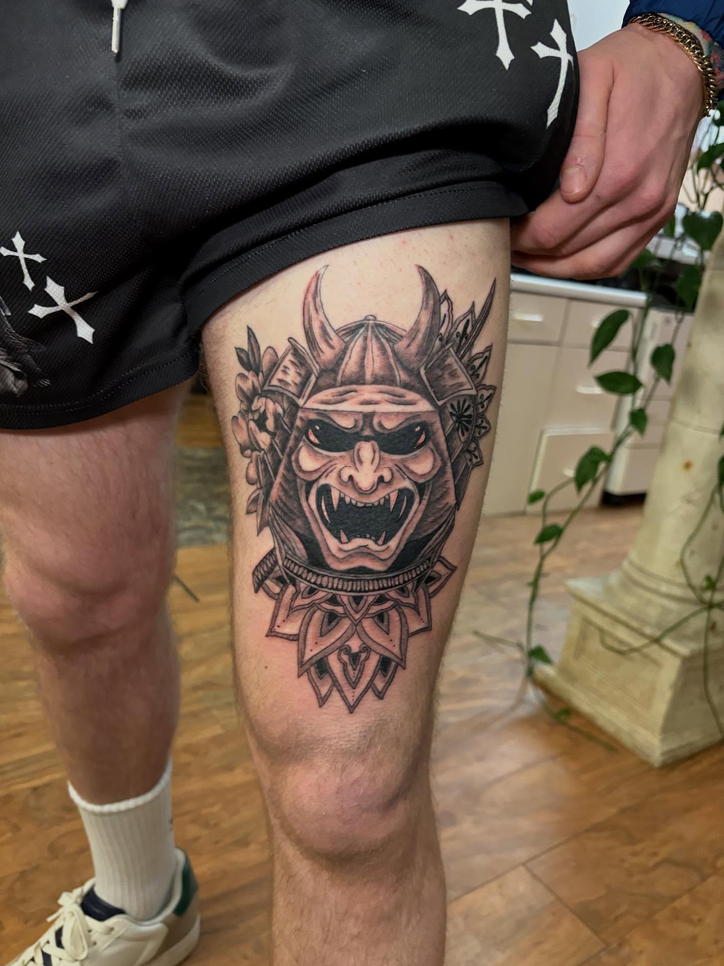 Tattoo by @lukeybtattoo — japanese_irezumi, geometric