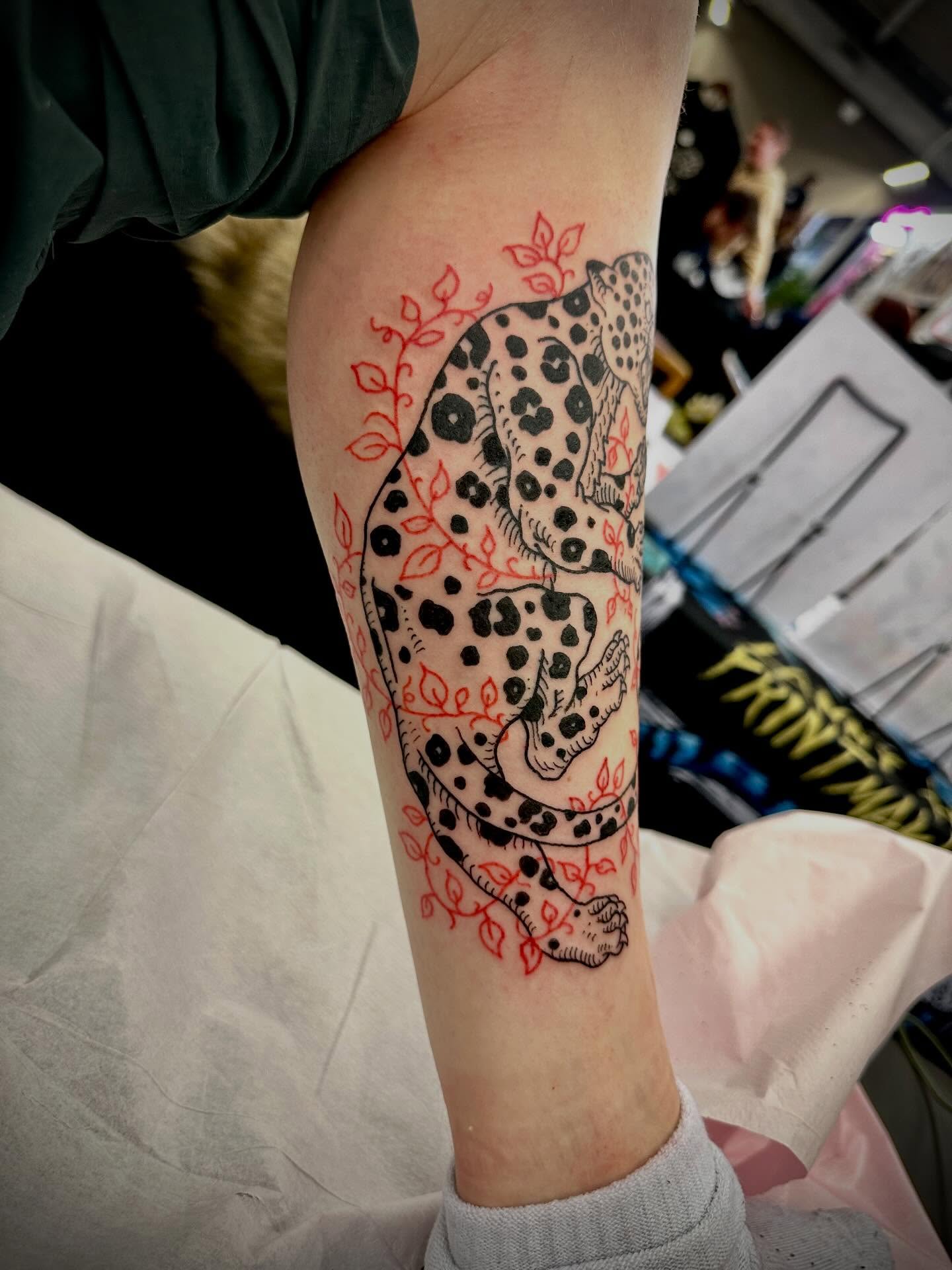Tattoo by @lan.ny.ho — american_traditional, dotwork