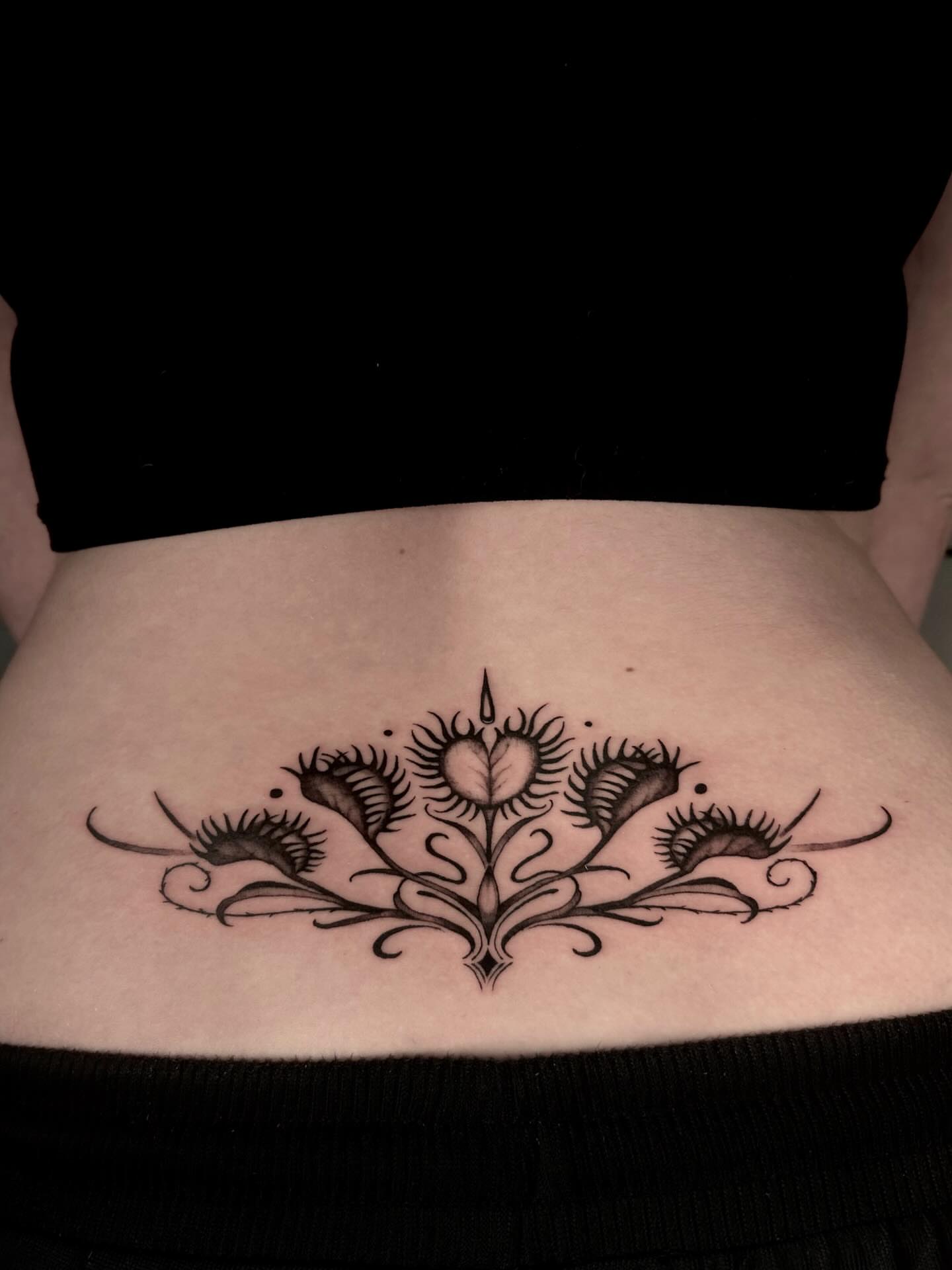 Tattoo by @pixisoda โ black_and_grey