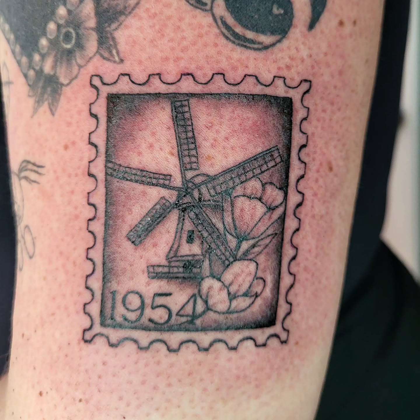 Tattoo by @ele_tattoos — black_and_grey