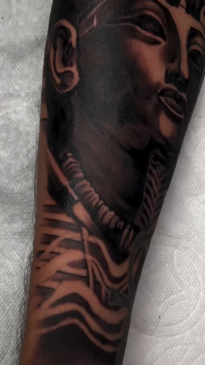 Egyptian pharaoh realism tattoo by Mando