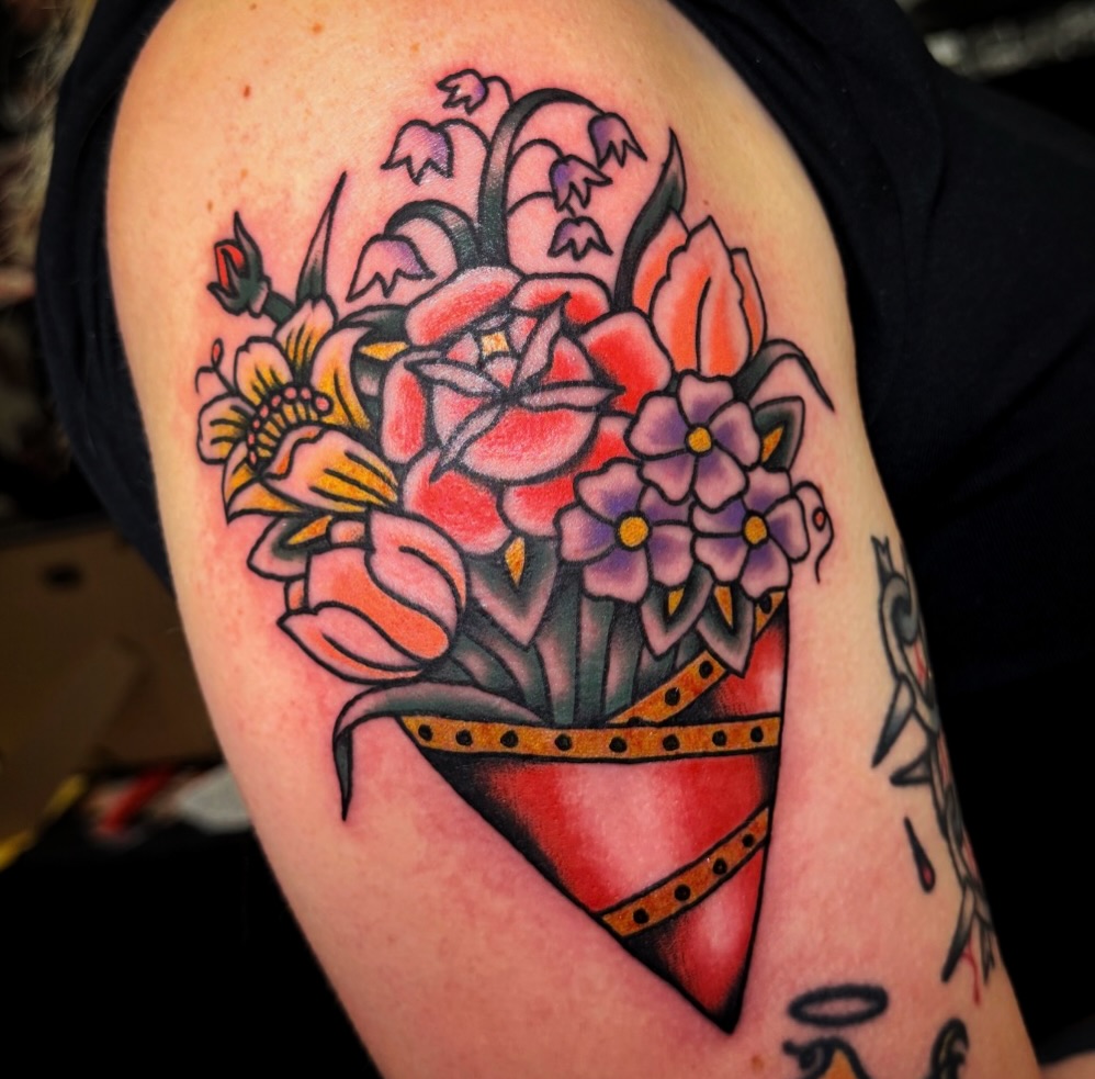 Flower bouquet American traditional tattoo on the shoulder by abbey pickens 🧚 cleveland ohio