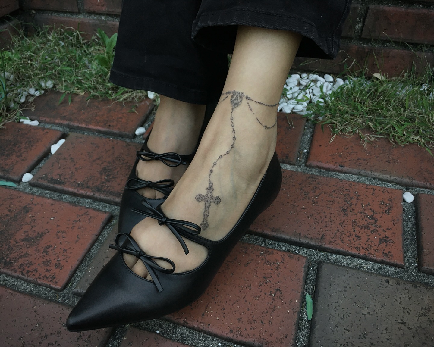 Tattoo by @keeshetattoo โ black_and_grey
