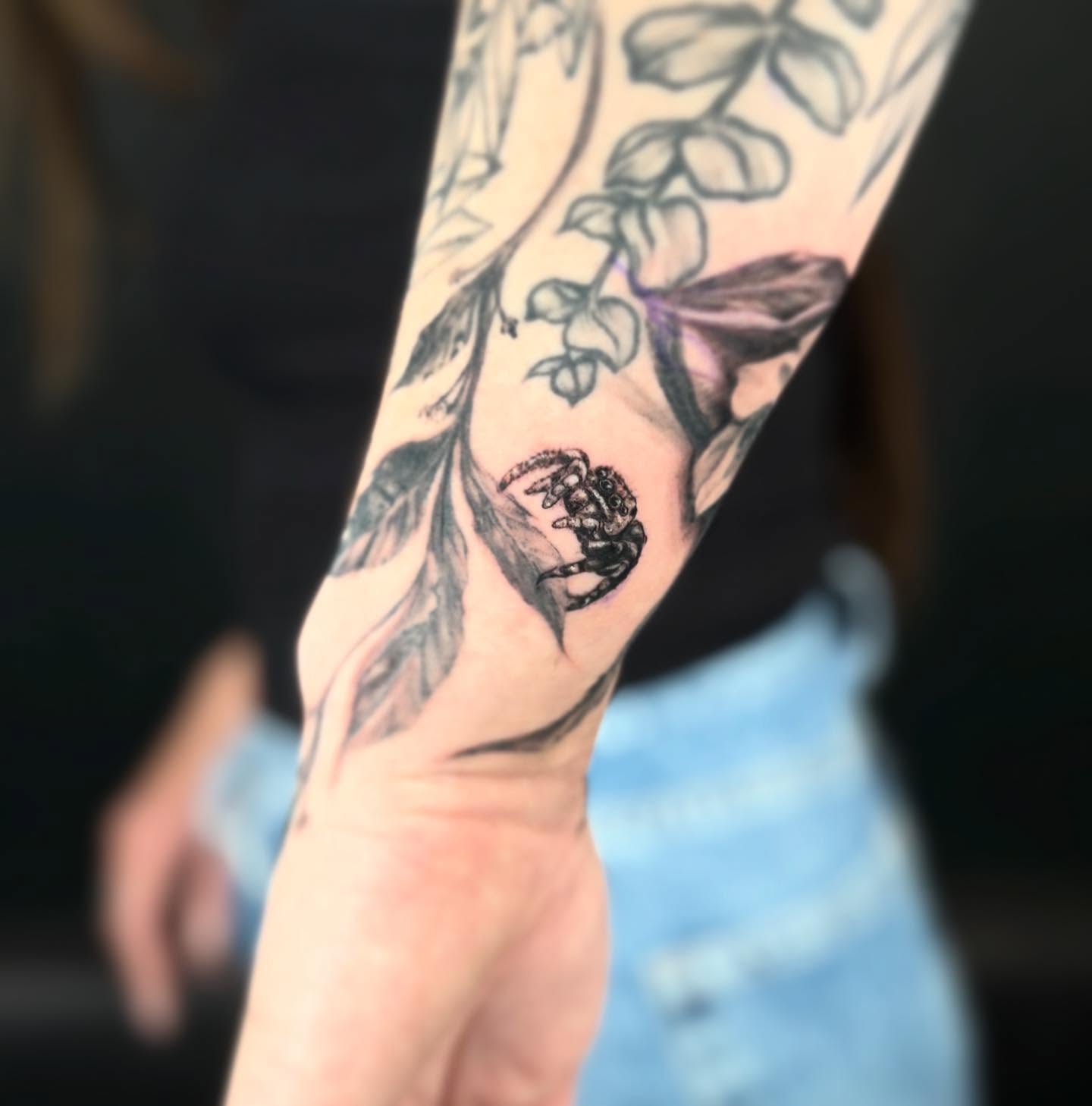 Tattoo by @simplyselaart — black_and_grey