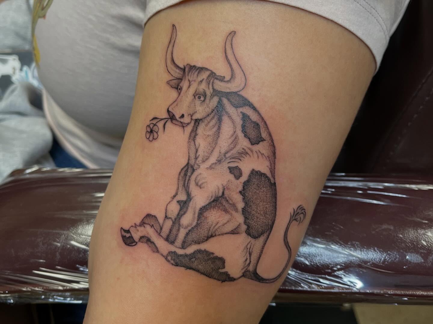 Tattoo by @made_by_mathis — black_and_grey