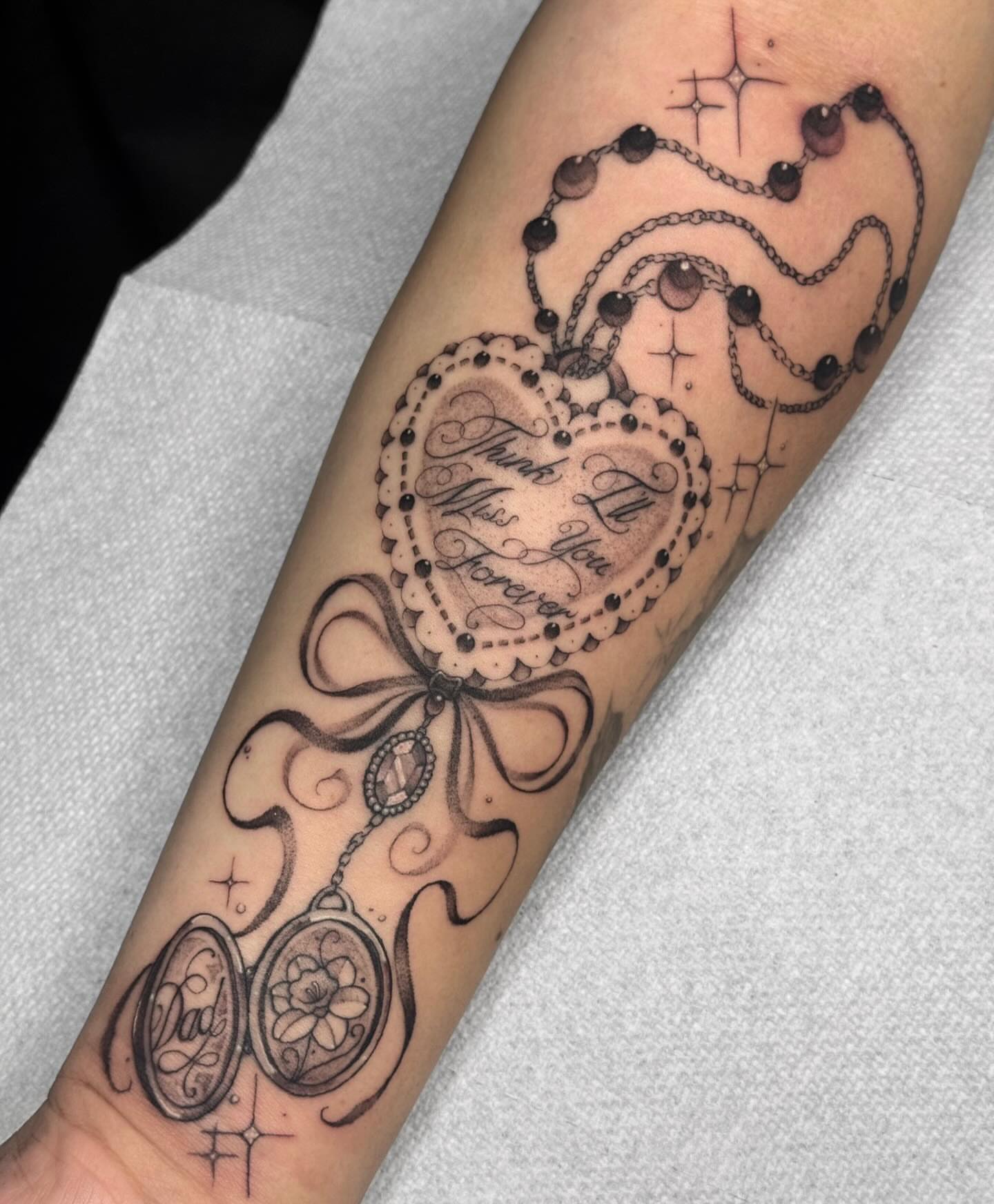 Tattoo by @kaylacancion — black_and_grey