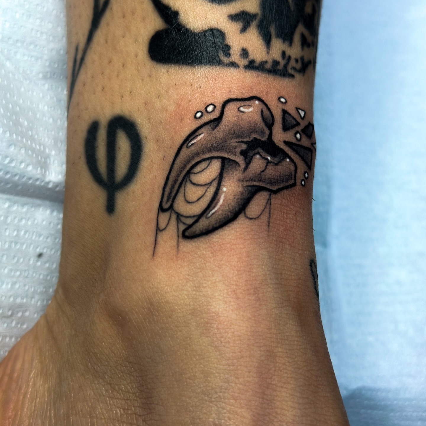 Tattoo by @lunatik_ttt — black_and_grey