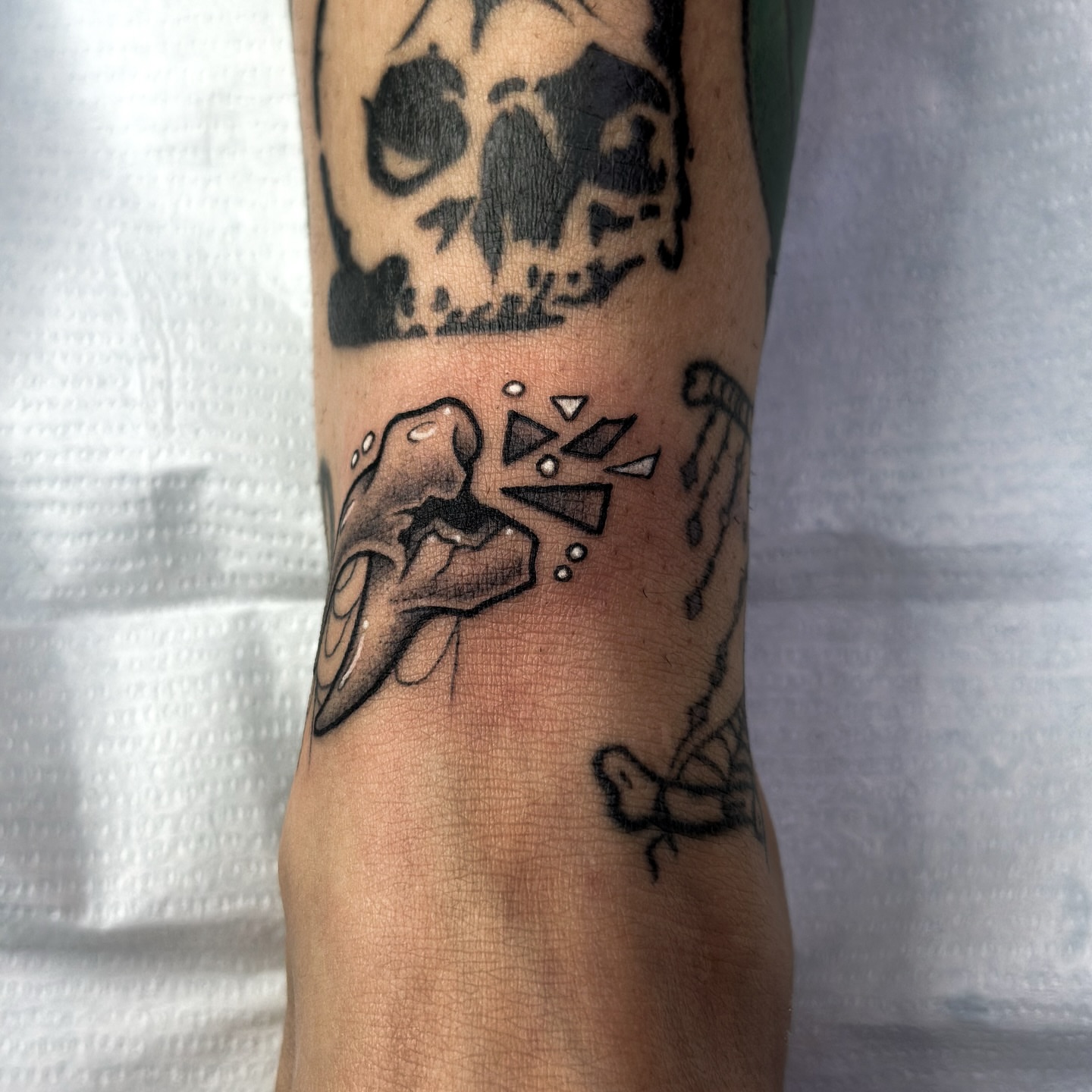 Tattoo by @lunatik_ttt — black_and_grey