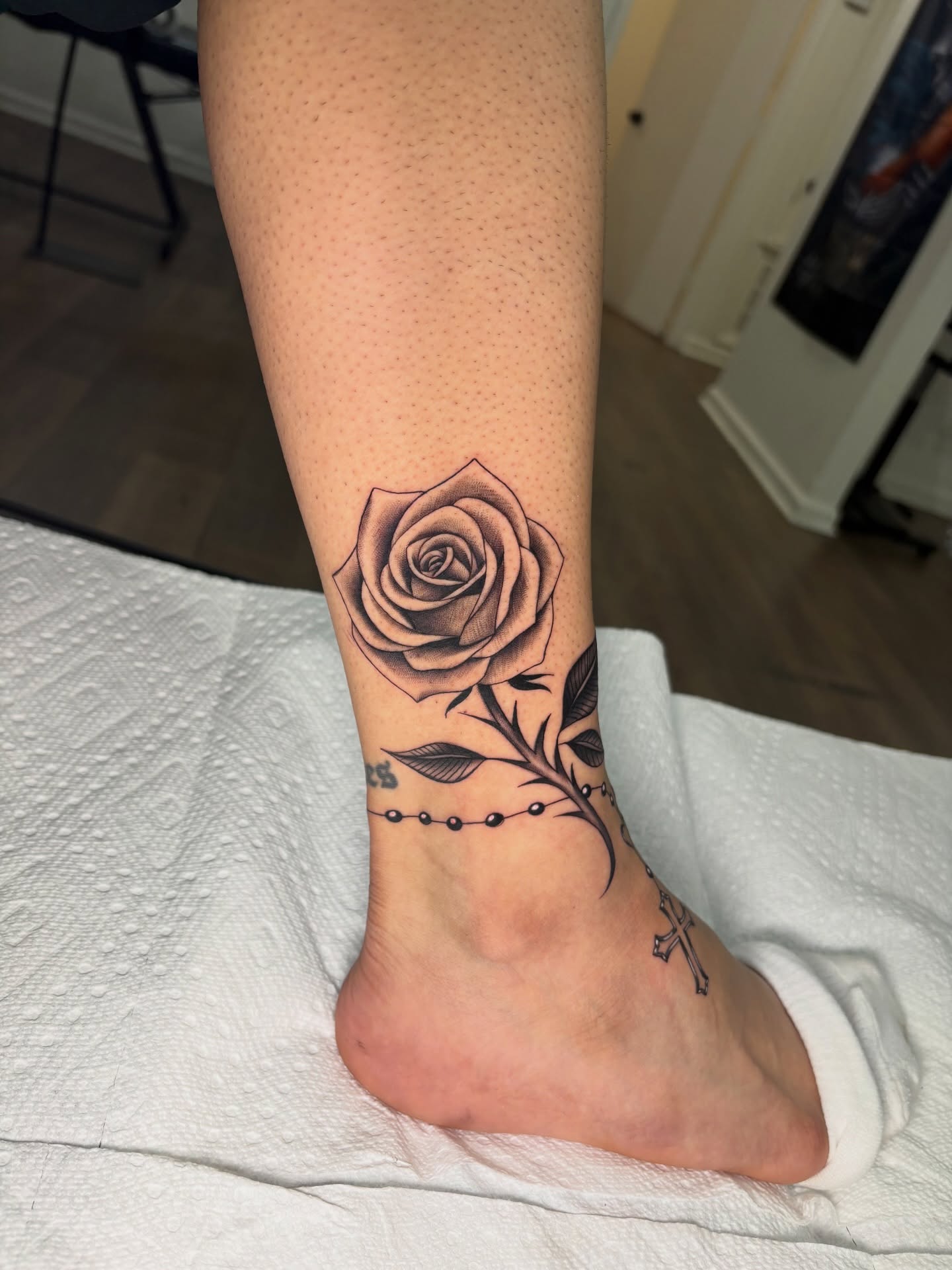 Tattoo by @osieltattoos — black_and_grey