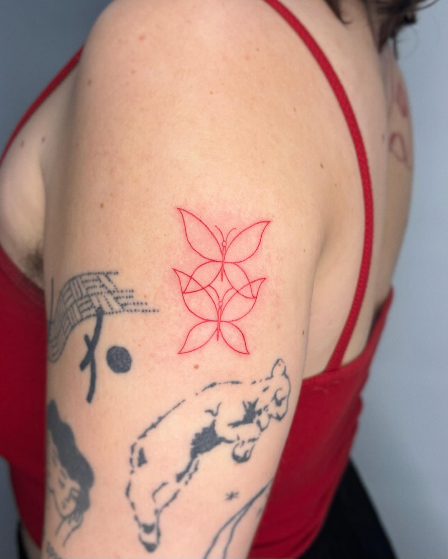Tattoo by @rouupillon — geometric