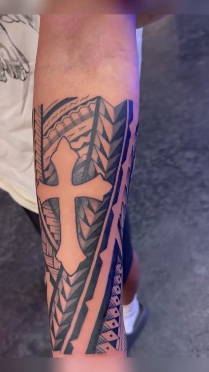 Tattoo by @redneckusotattoo β tribal, blackwork